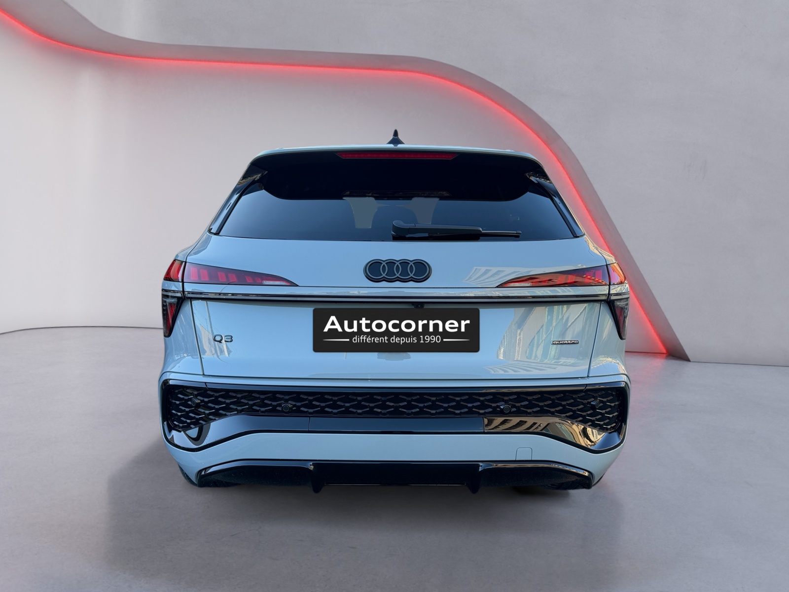 AUDI Q3 SUV TFSI quattro 195 kW S tronic-image-3