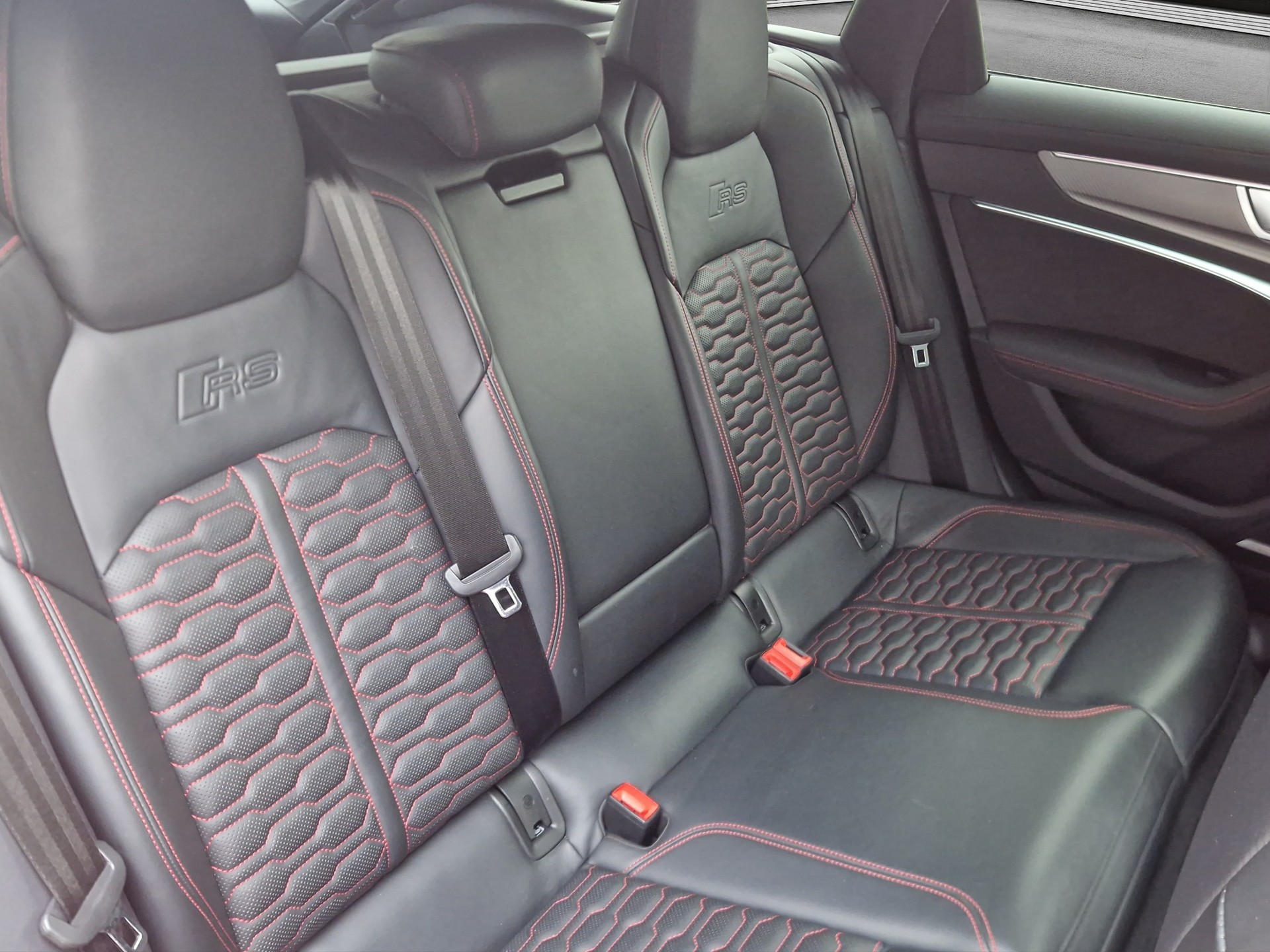 AUDI RS6 Avant 4.0 TFSI V8 quattro-image-12