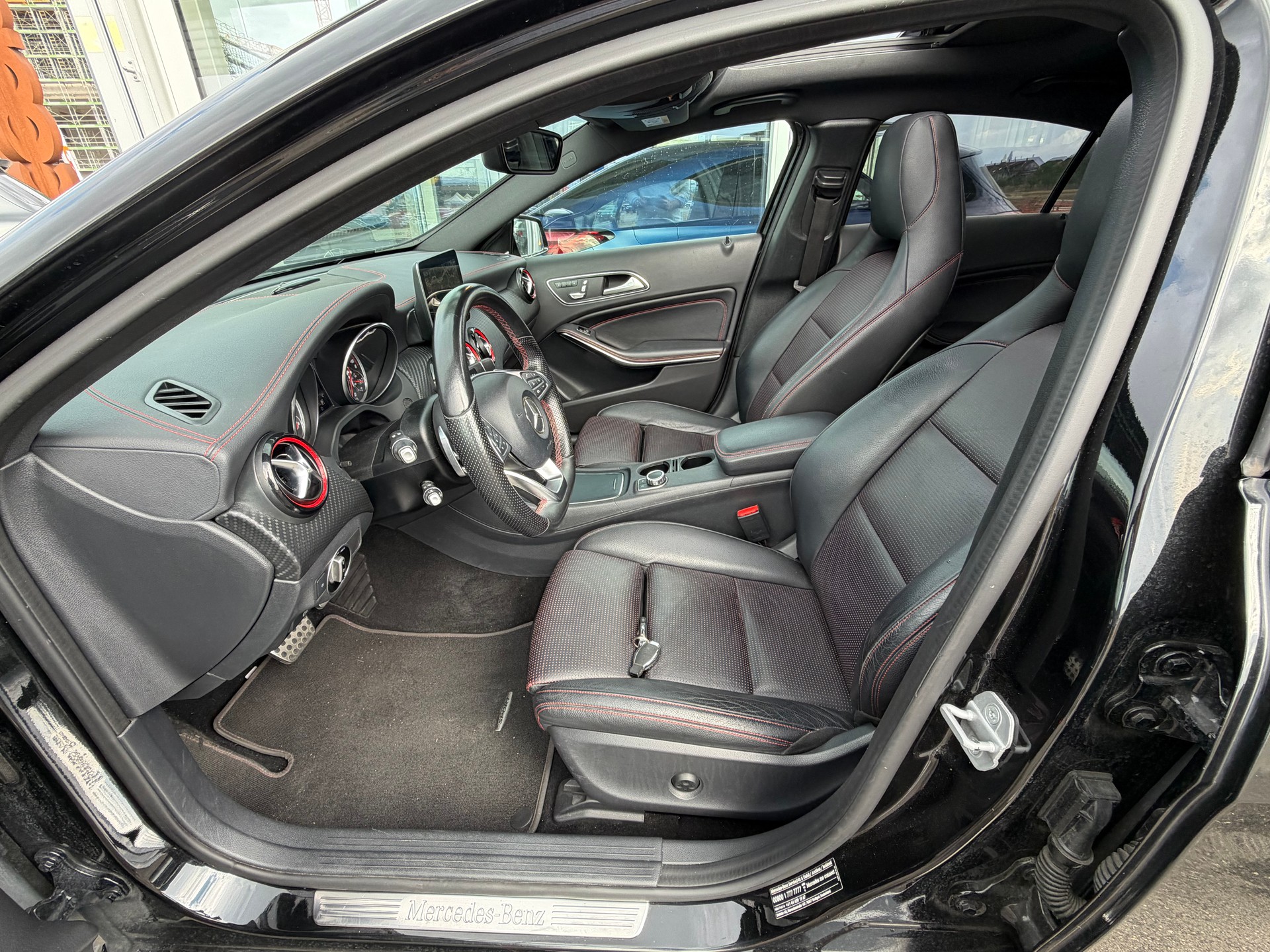 MERCEDES-BENZ A 250 Sport 4Matic 7G-DCT-image-12