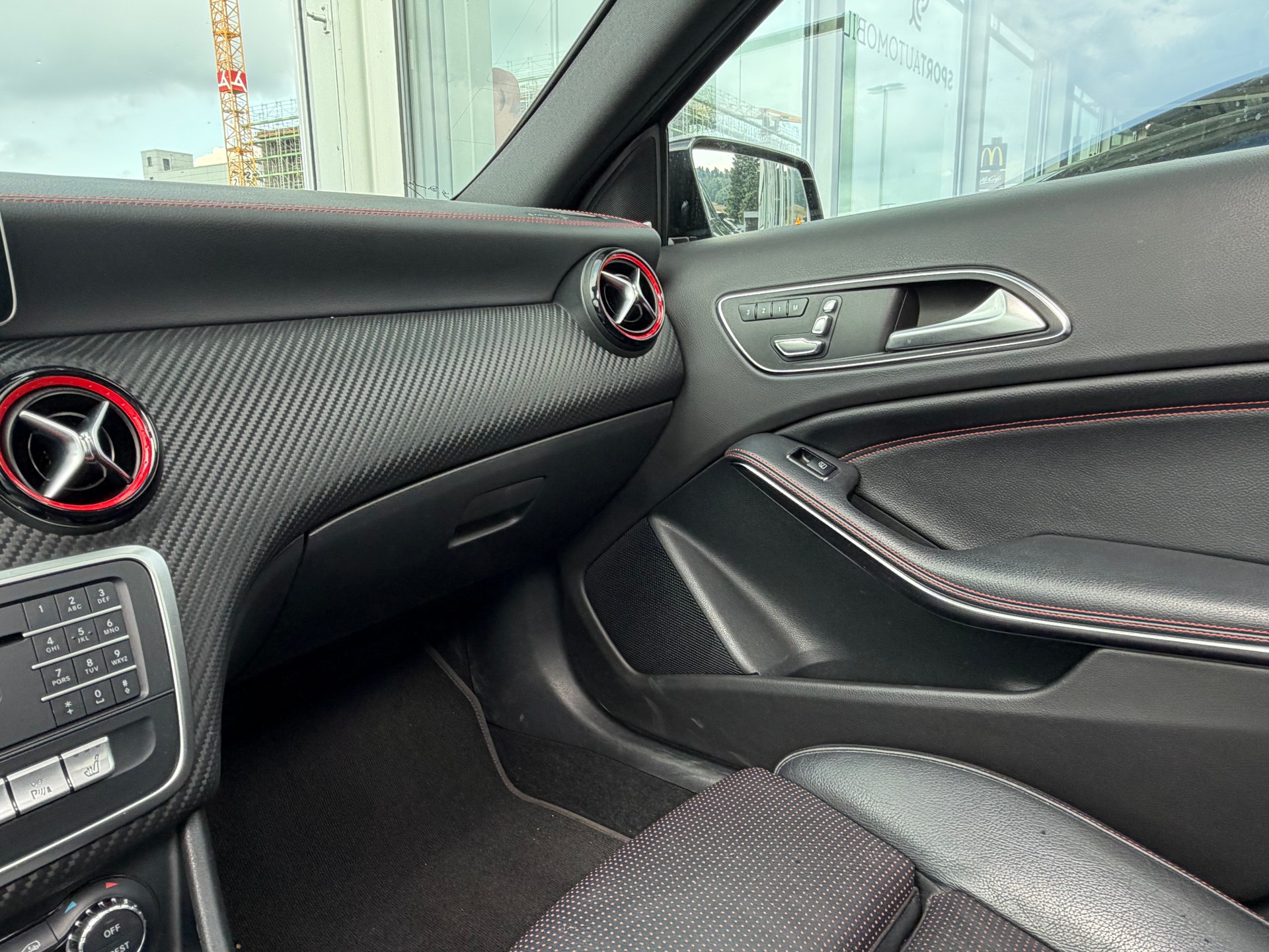 MERCEDES-BENZ A 250 Sport 4Matic 7G-DCT-image-22