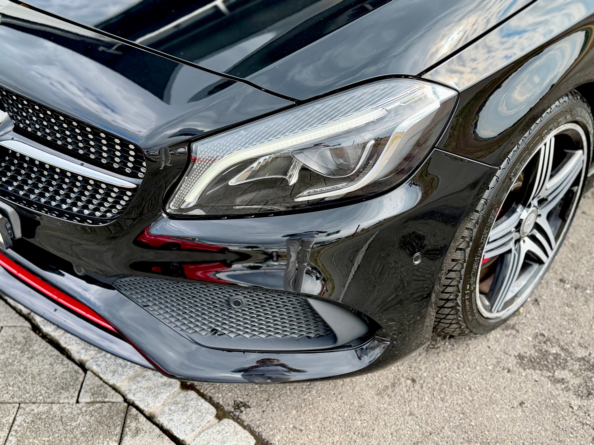 MERCEDES-BENZ A 250 Sport 4Matic 7G-DCT-image-5
