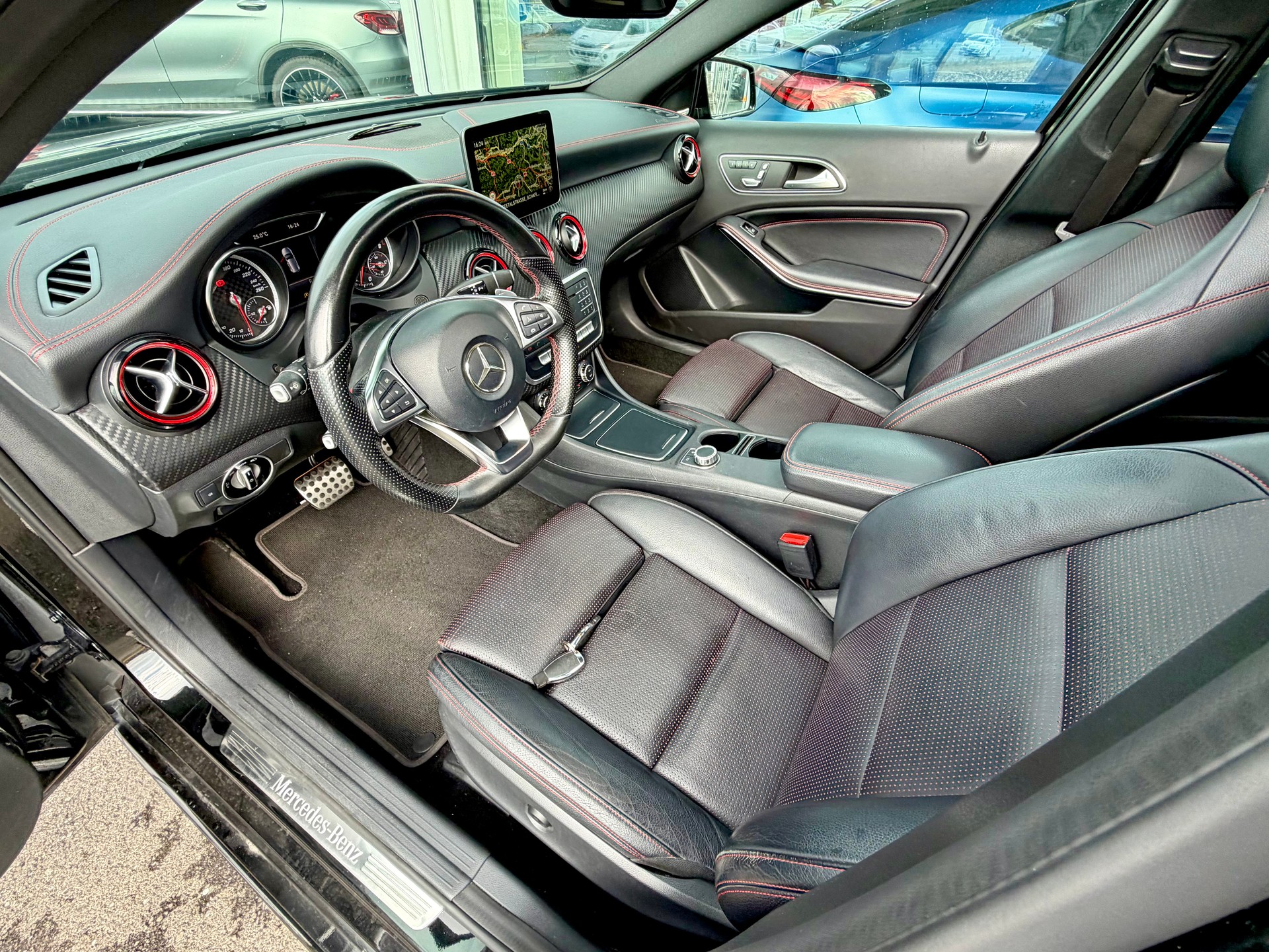 MERCEDES-BENZ A 250 Sport 4Matic 7G-DCT-image-13