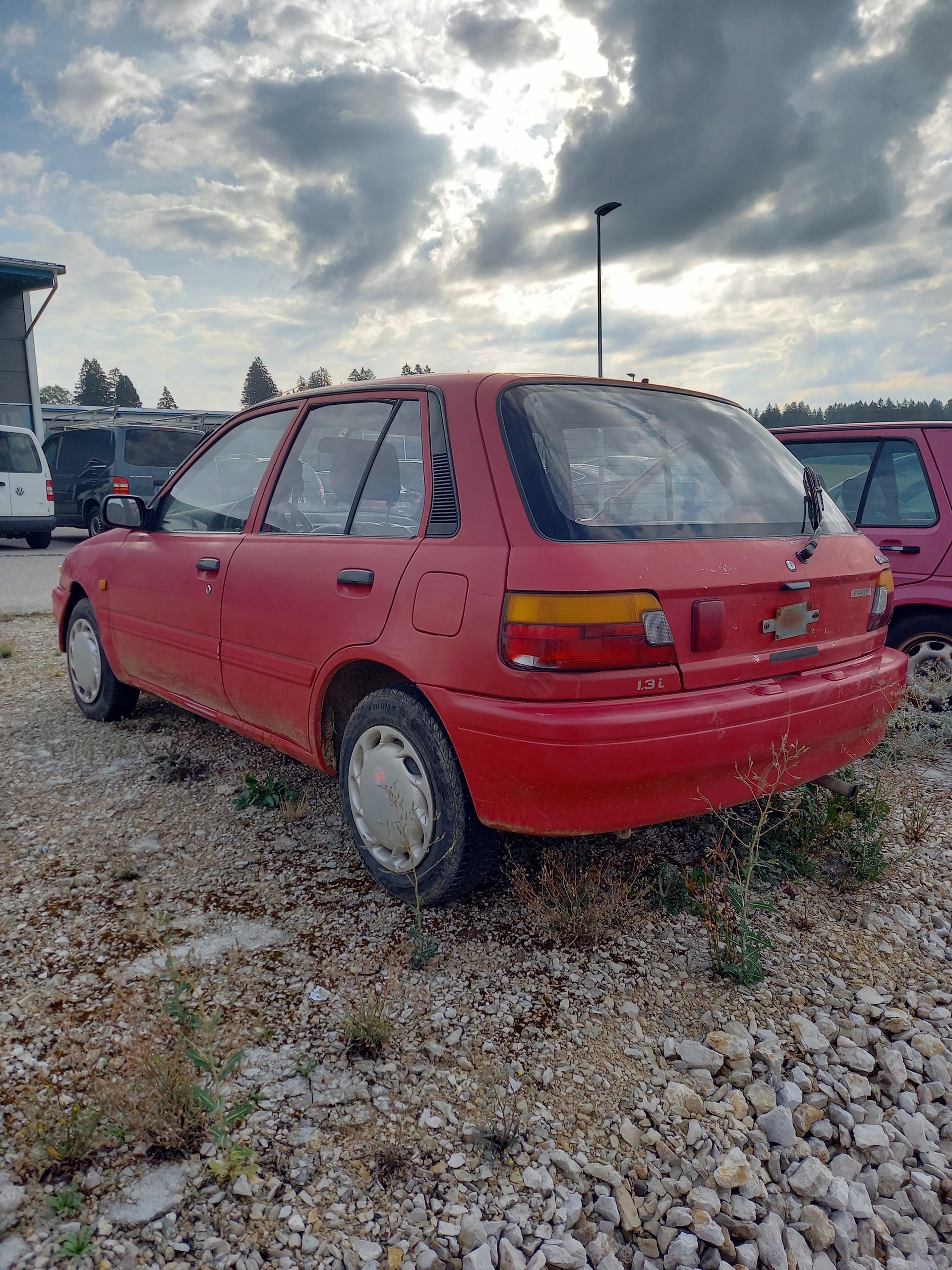 TOYOTA Starlet 1.3 XLi Dance-image-3