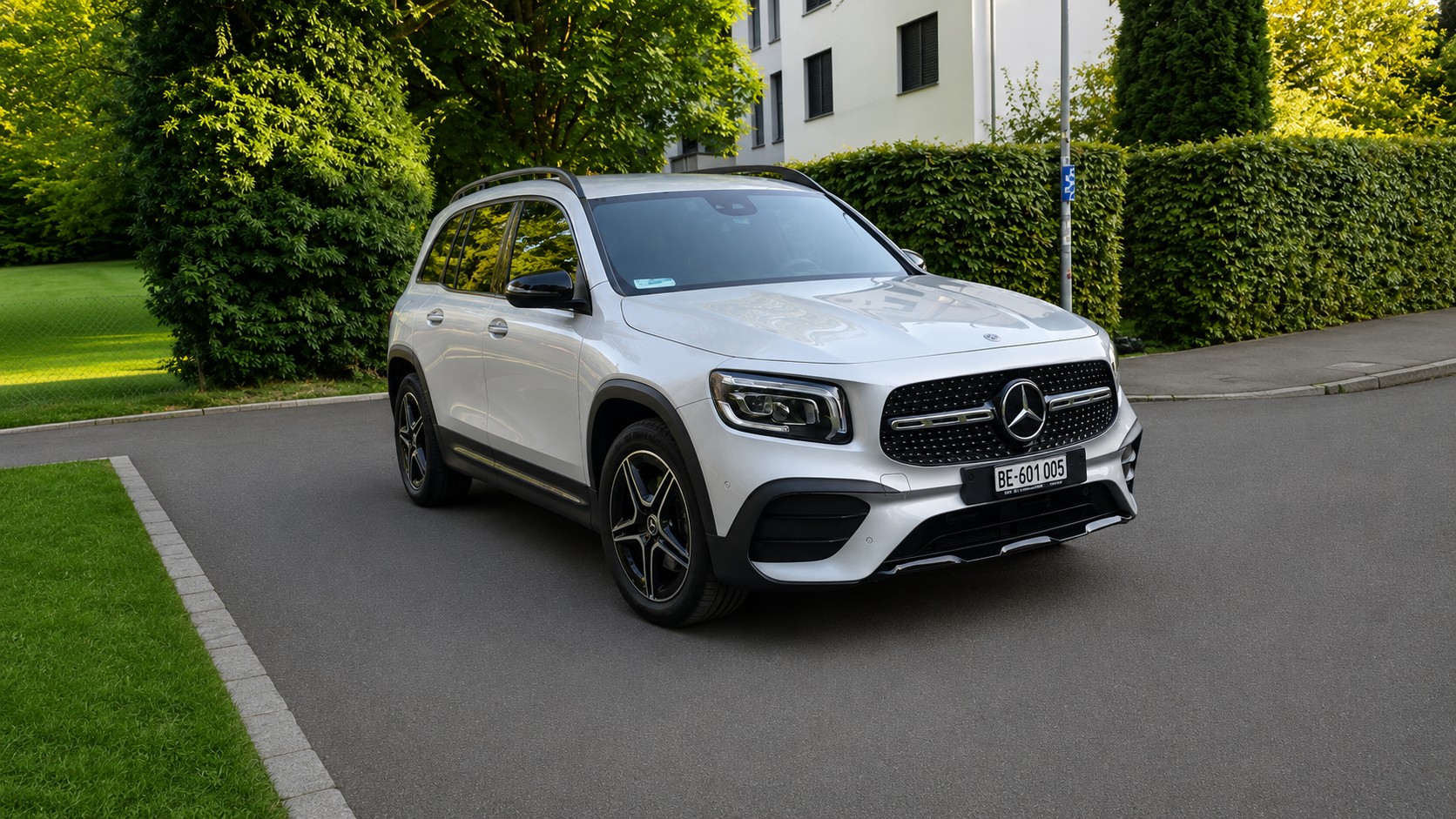 MERCEDES-BENZ GLB 200 d 4Matic *AMG Line*-image-6