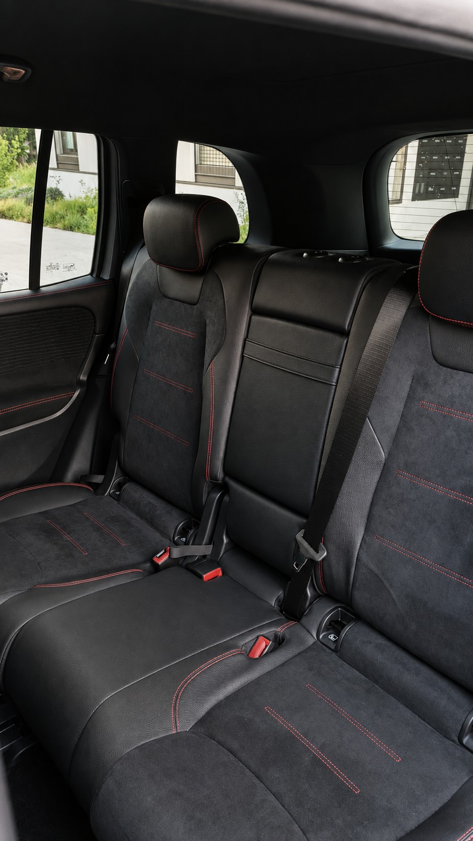 MERCEDES-BENZ GLB 200 d 4Matic *AMG Line*-image-10