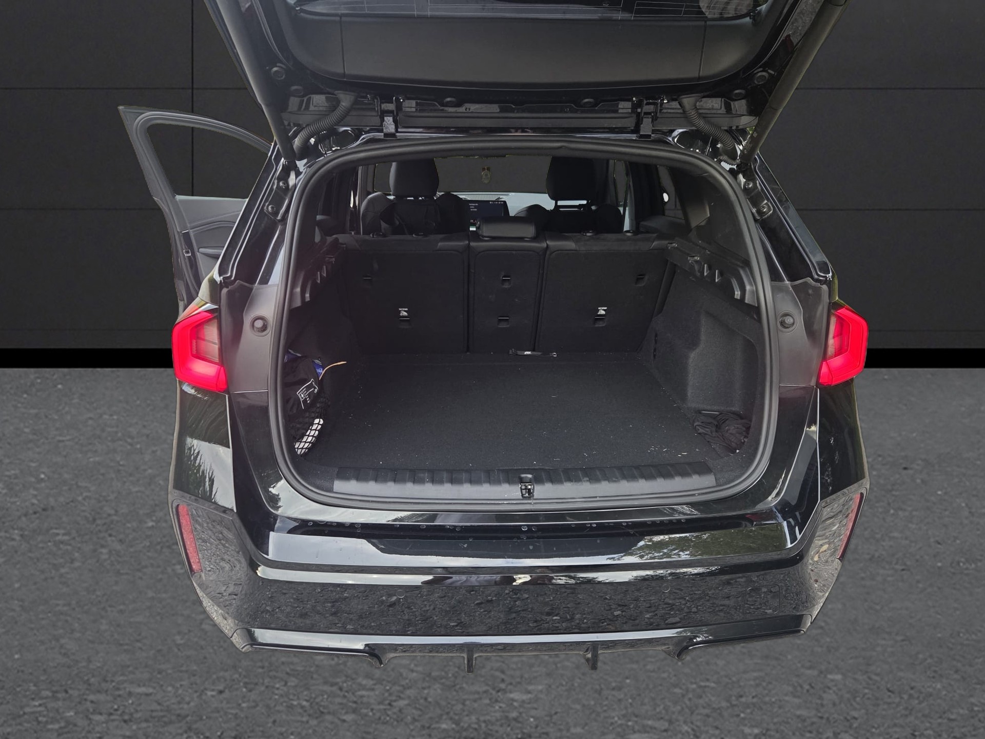BMW X1 xDrive 23d 48V M Sport-image-12