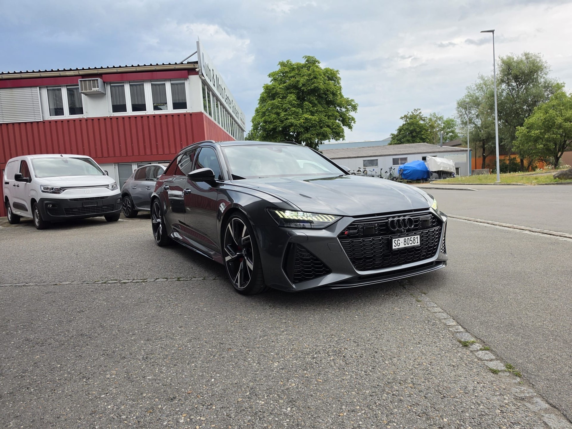 AUDI RS6 Avant 4.0 TFSI V8 quattro-showroom-element-1