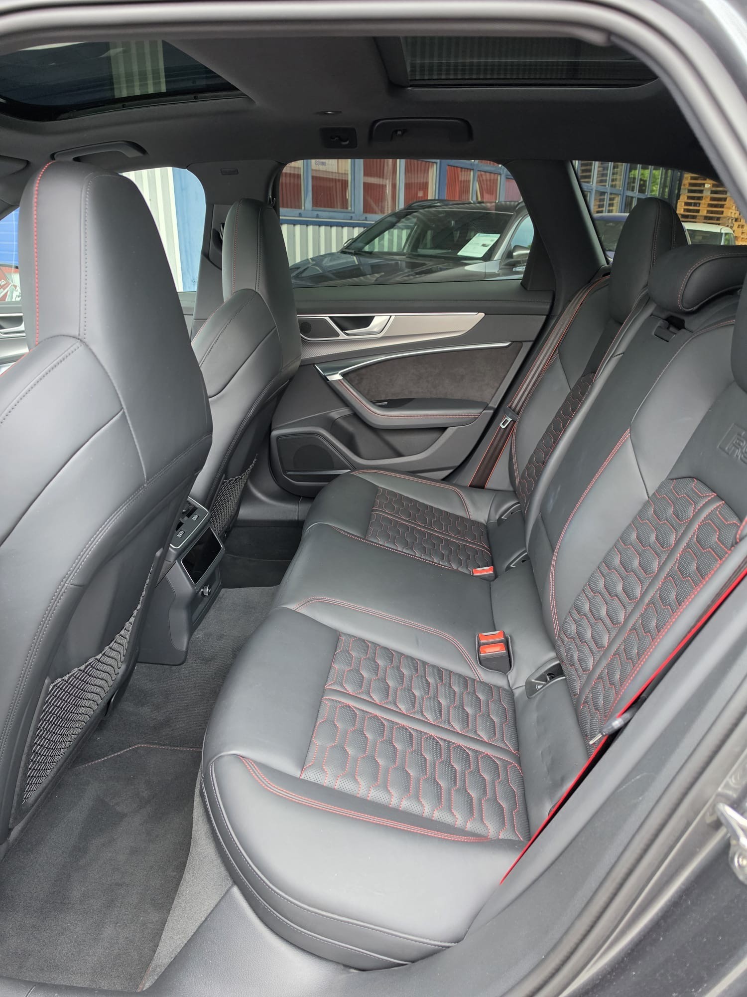 AUDI RS6 Avant 4.0 TFSI V8 quattro-image-7