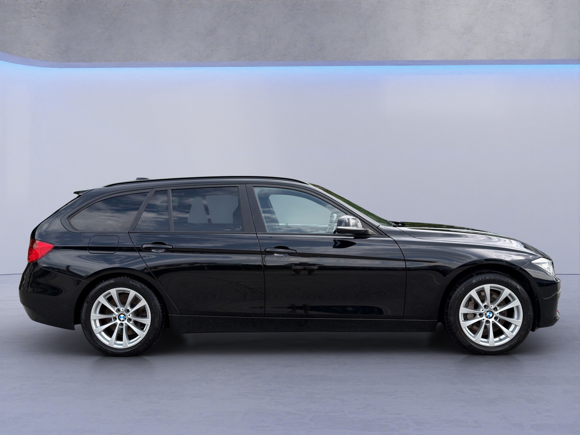 BMW 335d xDrive Touring Steptronic-image-5