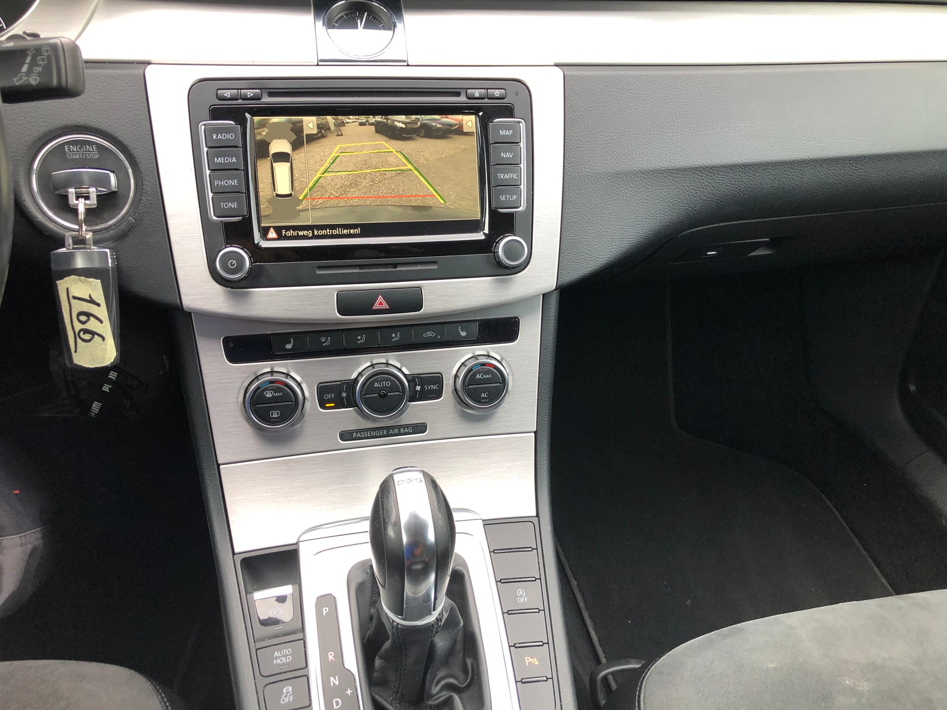 VW Passat Variant 2.0 TDI BMT Highline DSG-image-12