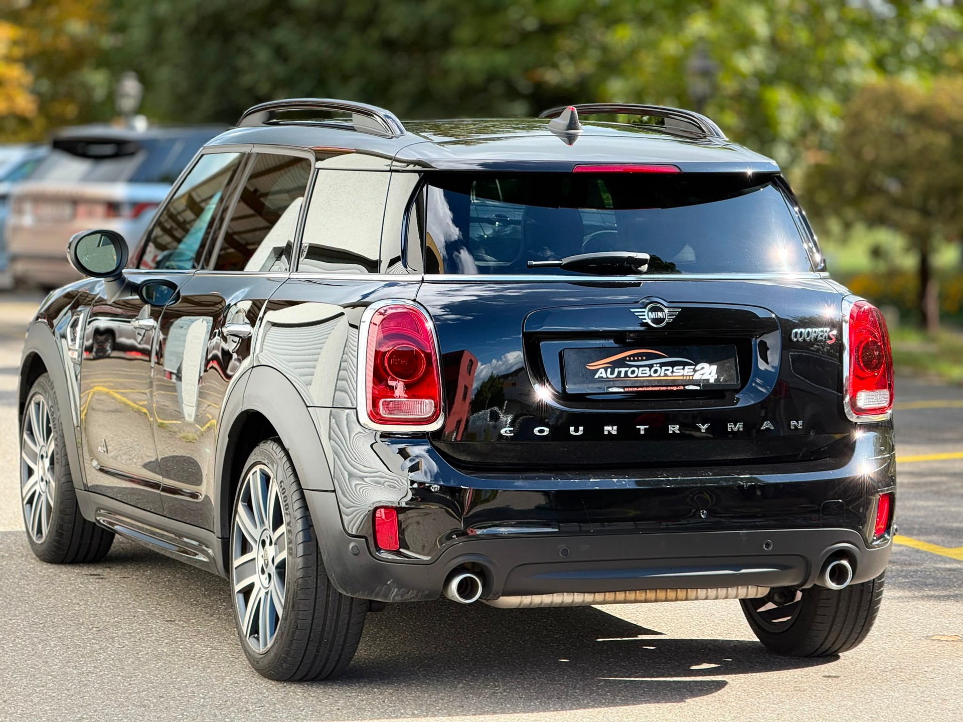 MINI Countryman F60 2.0i Cooper S SAG ALL4-image-2