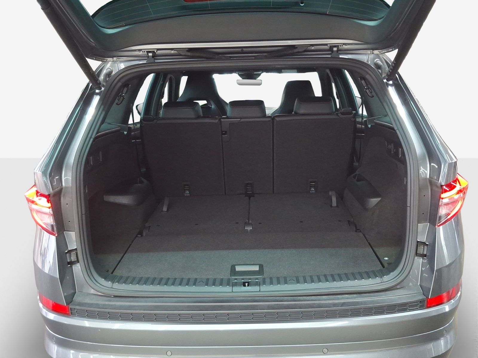 SKODA Kodiaq 2.0 TSI 4x4 SportLine-image-12