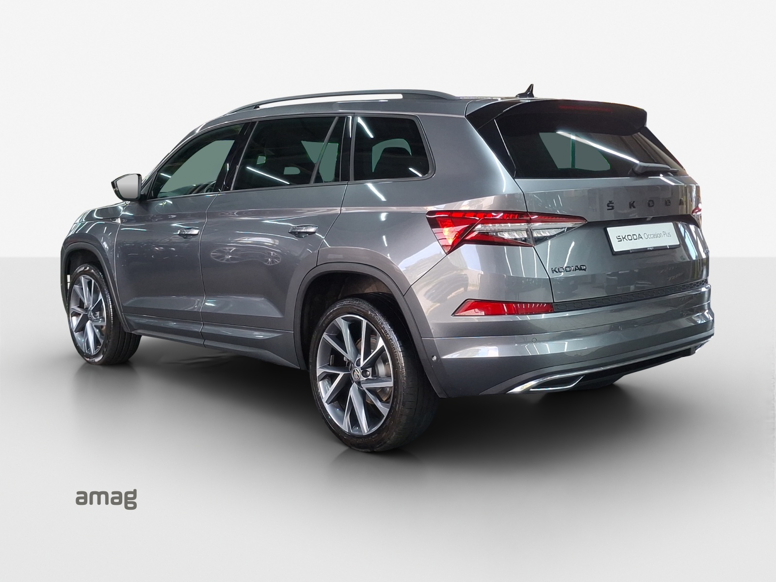 SKODA Kodiaq 2.0 TSI 4x4 SportLine-image-2