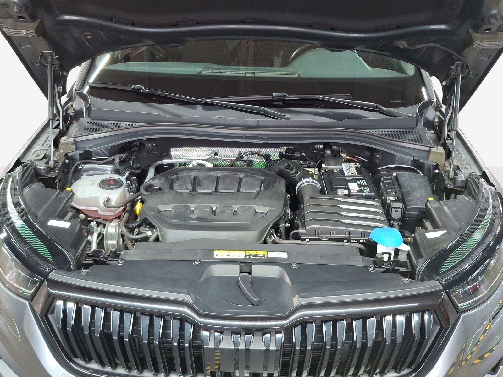 SKODA Kodiaq 2.0 TSI 4x4 SportLine-image-15