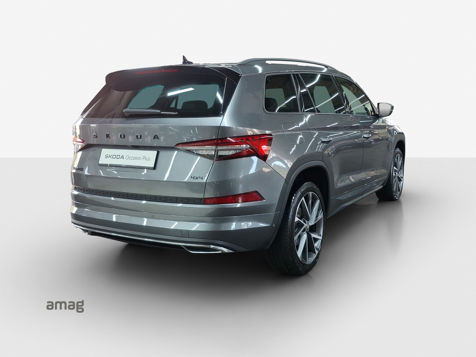 SKODA Kodiaq 2.0 TSI 4x4 SportLine-image-4