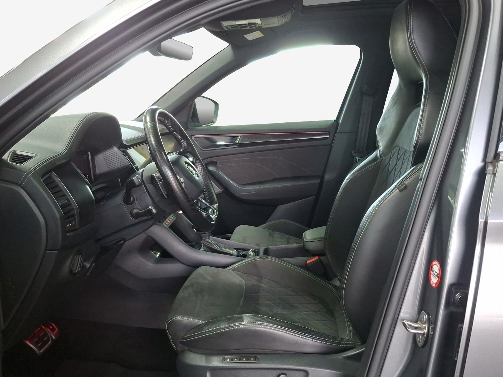 SKODA Kodiaq 2.0 TSI 4x4 SportLine-image-7