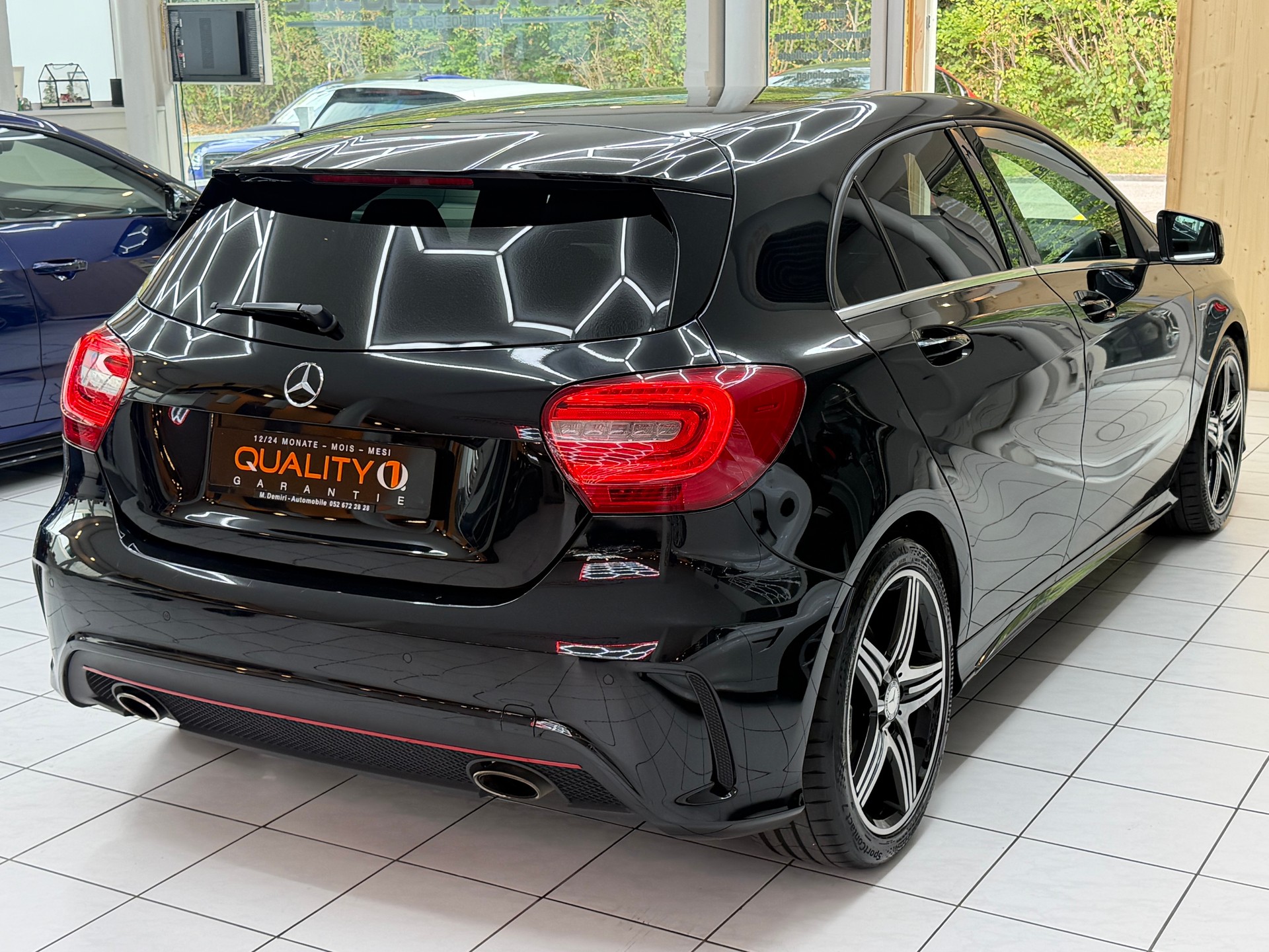MERCEDES-BENZ A 250 Sport-image-9