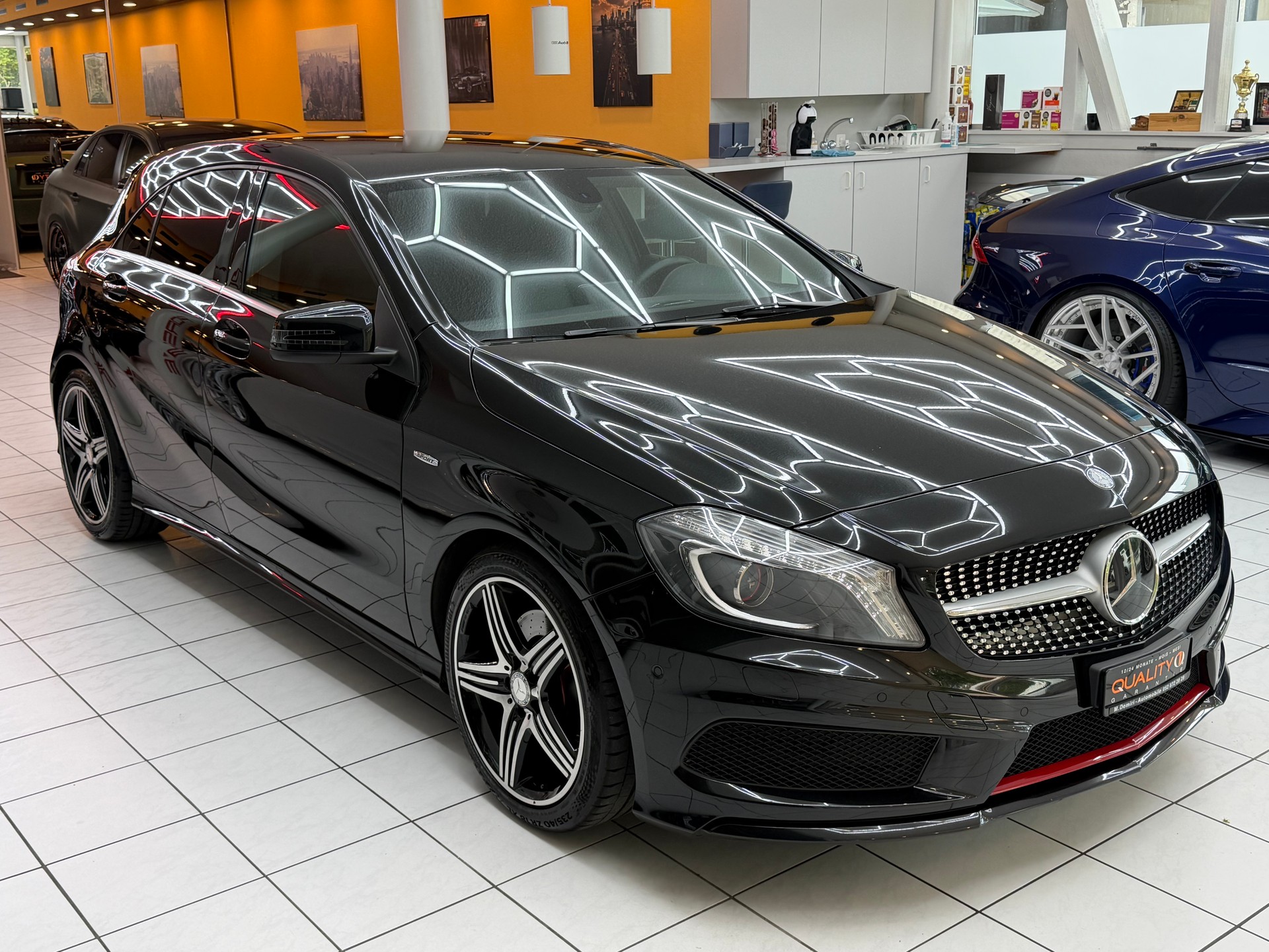MERCEDES-BENZ A 250 Sport-image-1