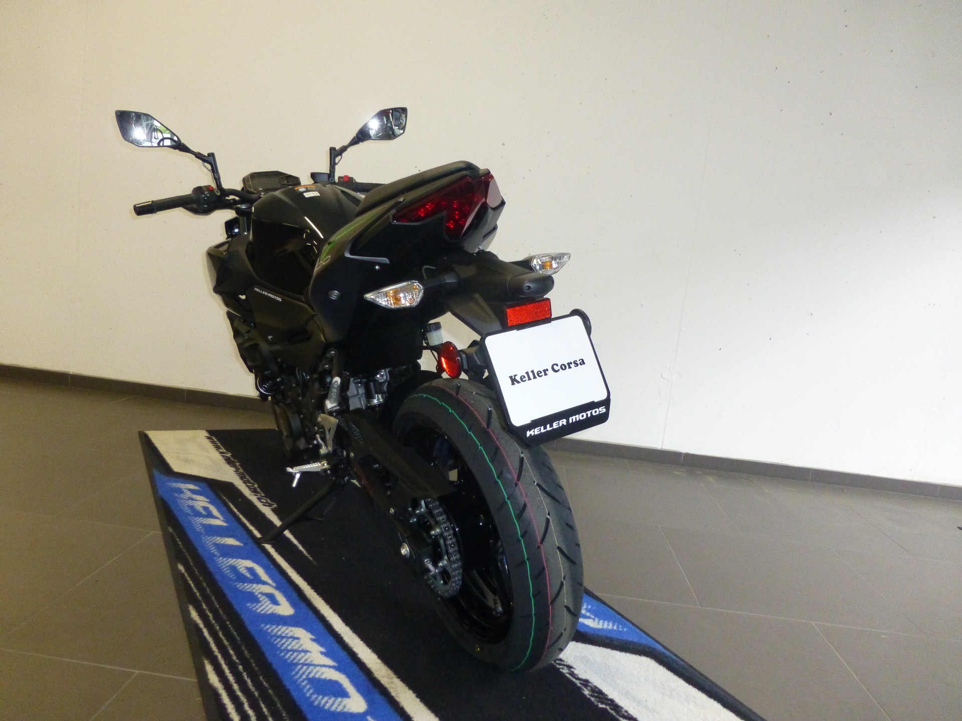 KAWASAKI Z 500-showroom-element-3