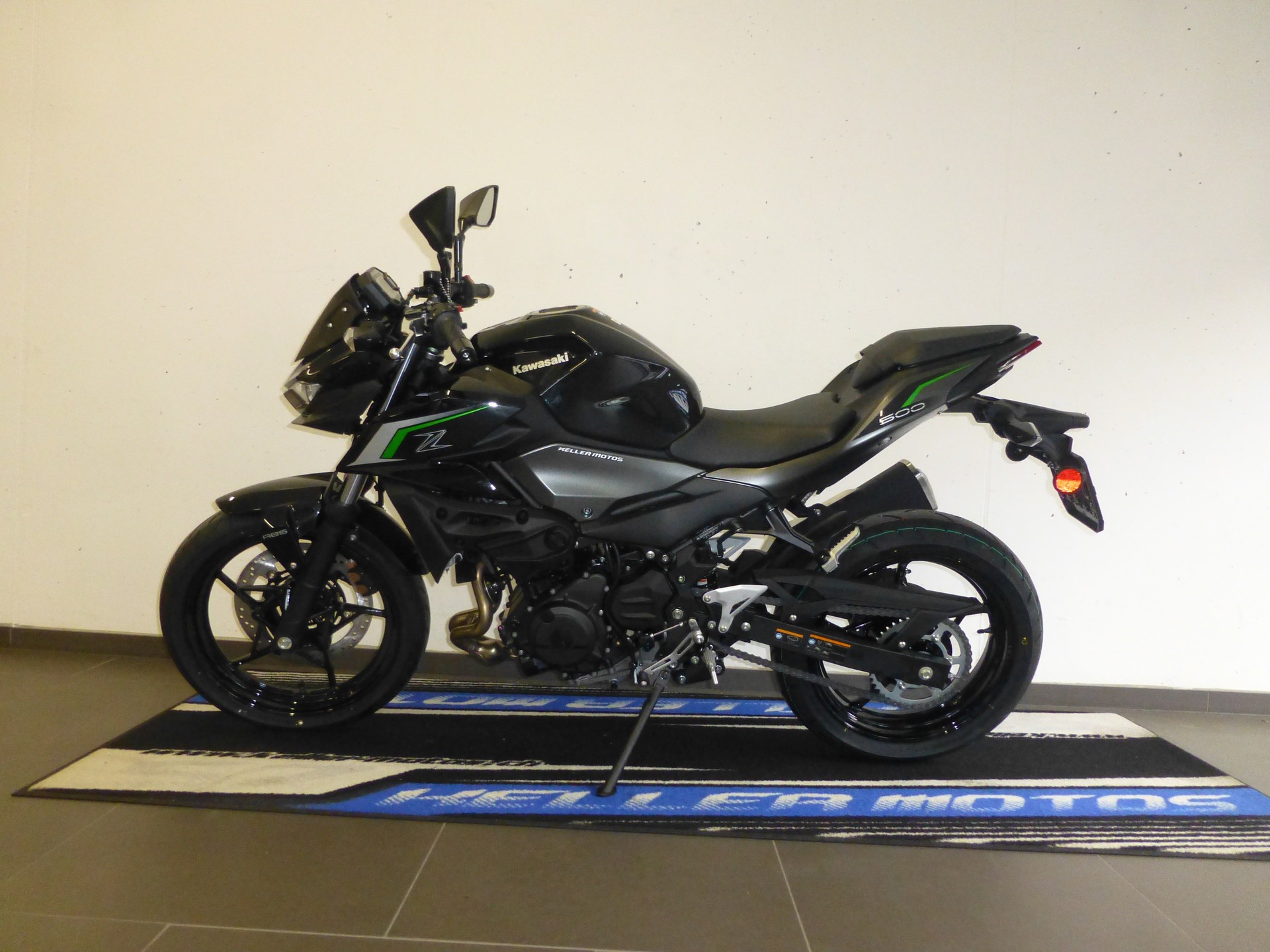 KAWASAKI Z 500-showroom-element-1