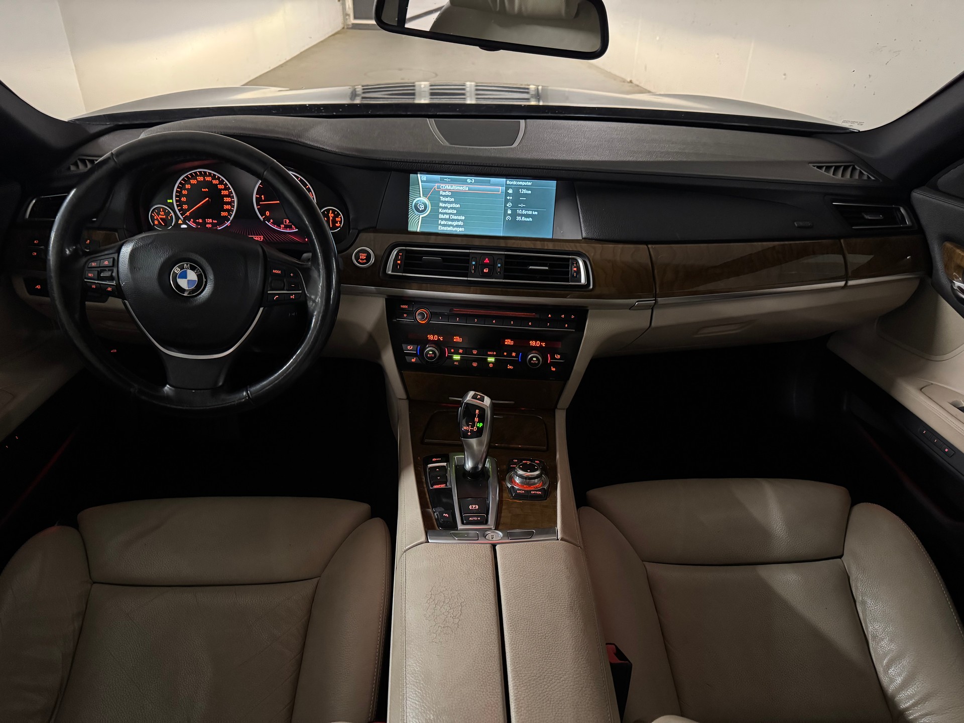 BMW 730d-image-9