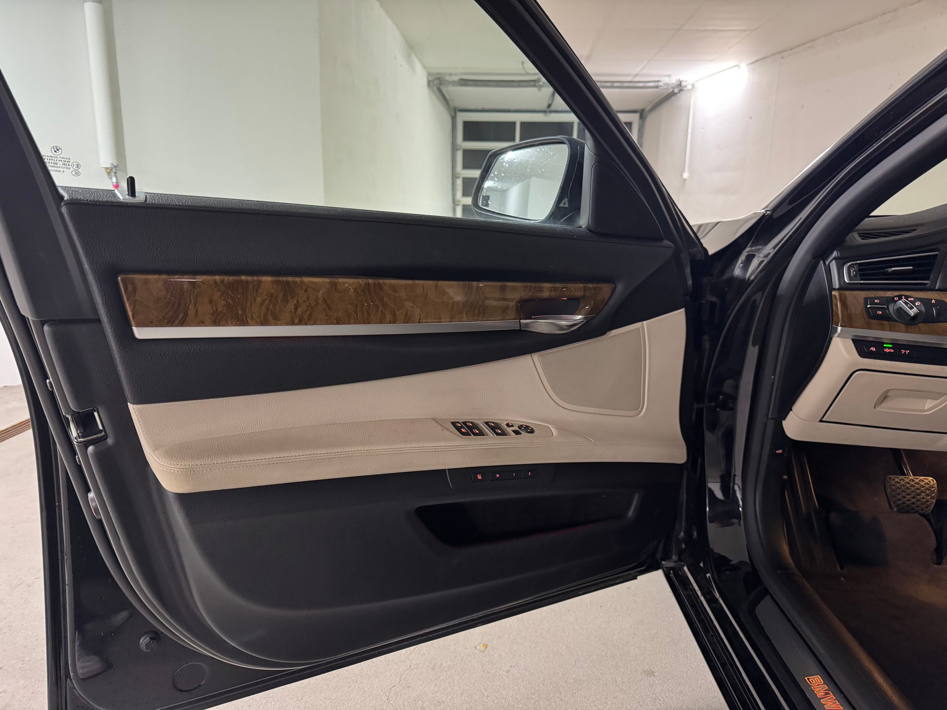 BMW 730d-image-14