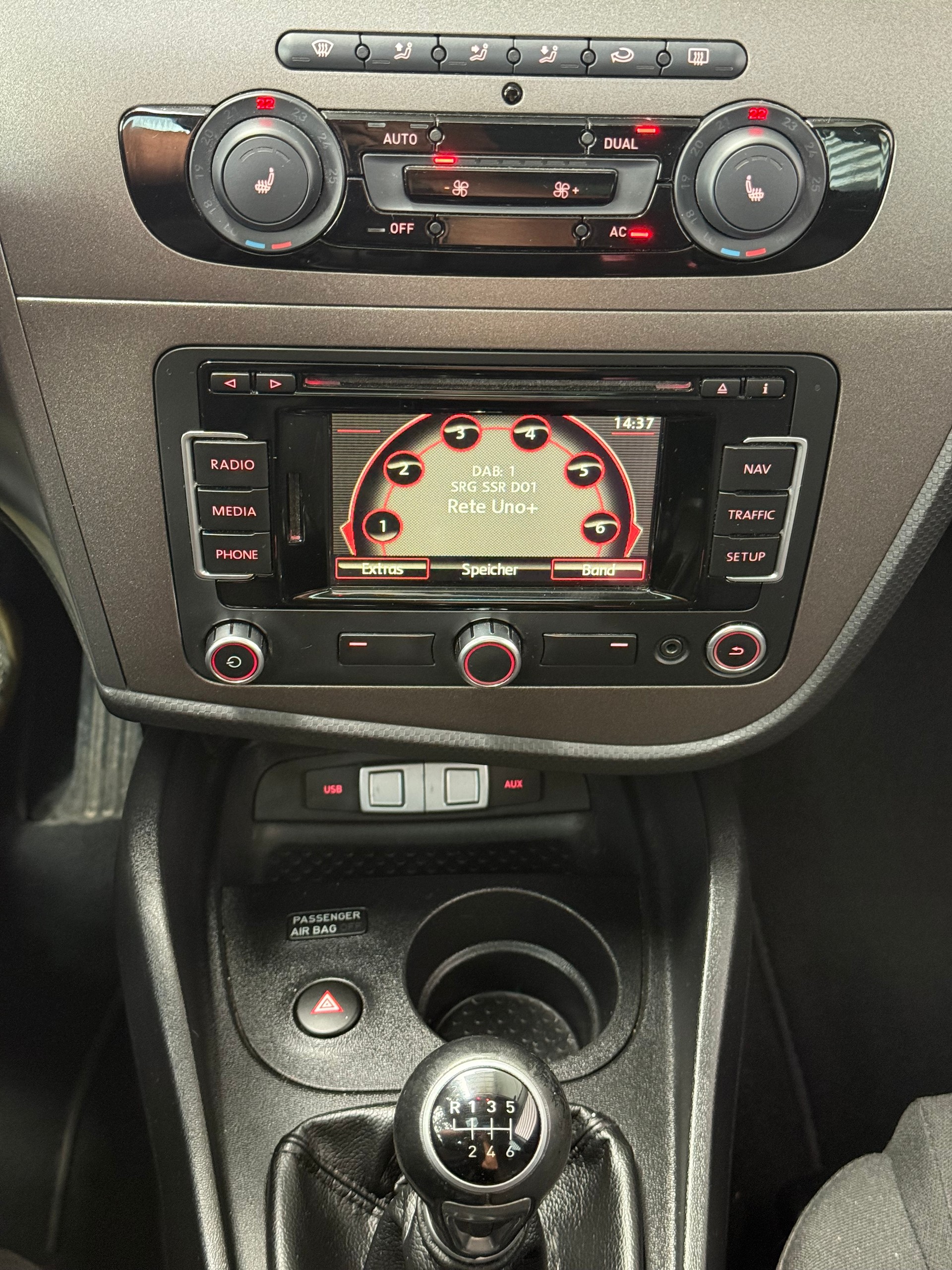 SEAT Leon 2.0 TSI FR-image-8