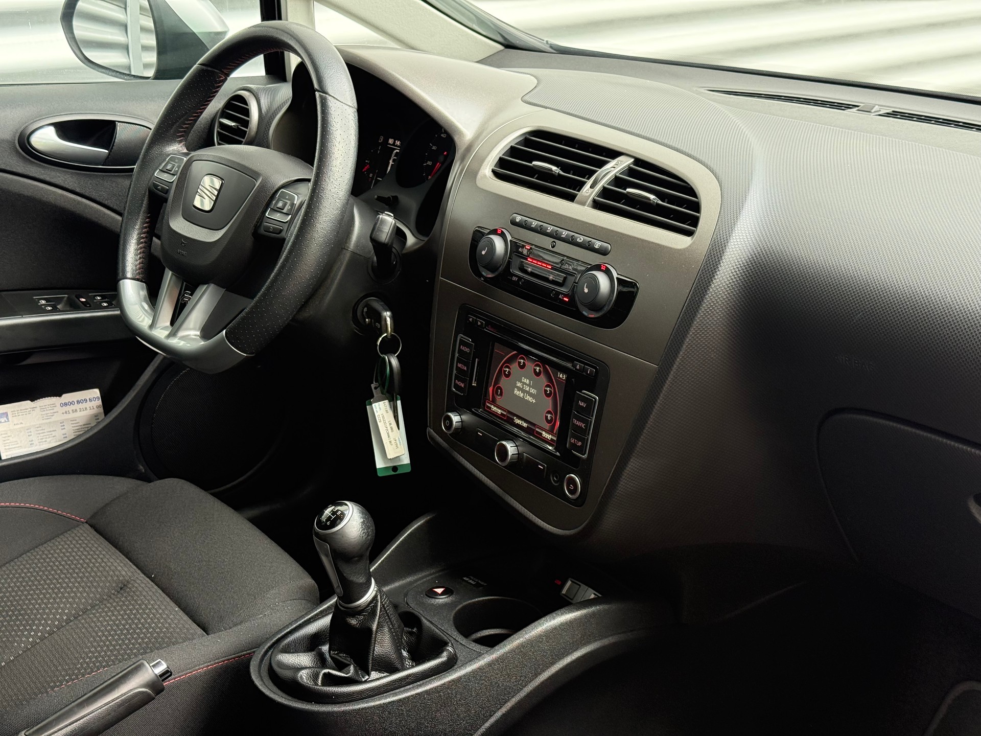 SEAT Leon 2.0 TSI FR-image-7