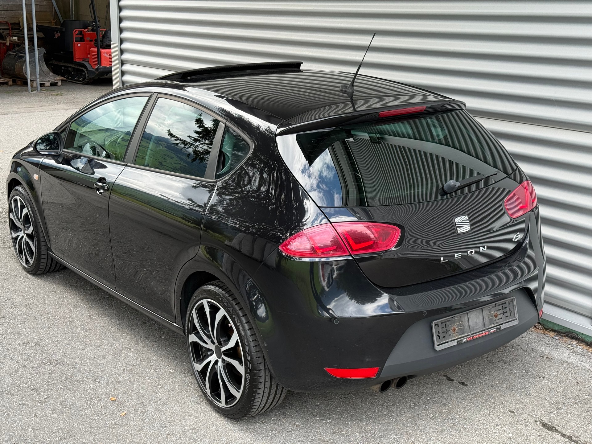 SEAT Leon 2.0 TSI FR-image-2