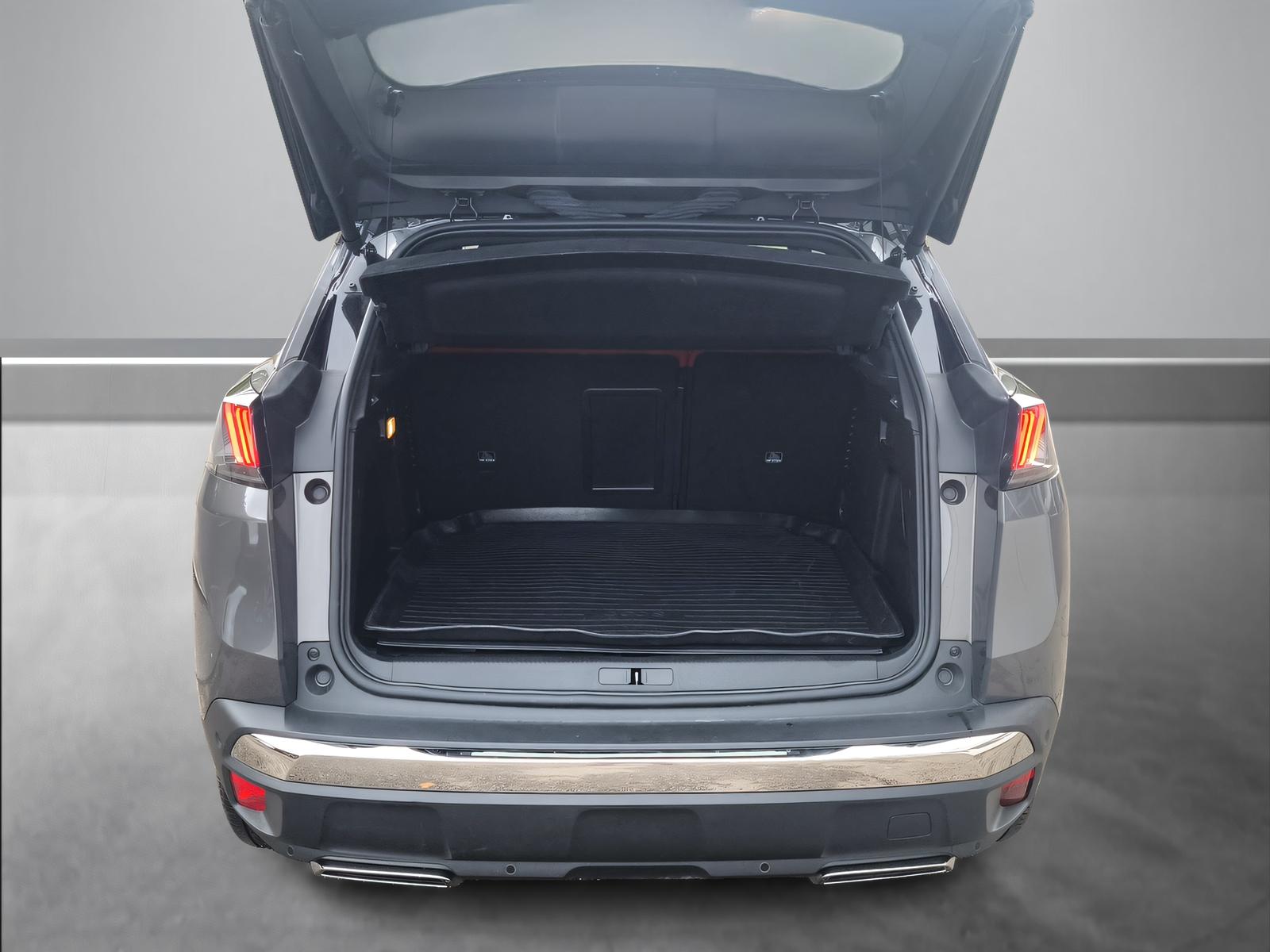 PEUGEOT 3008 1.6 Plug-in Hybrid4 GT Pack-image-15