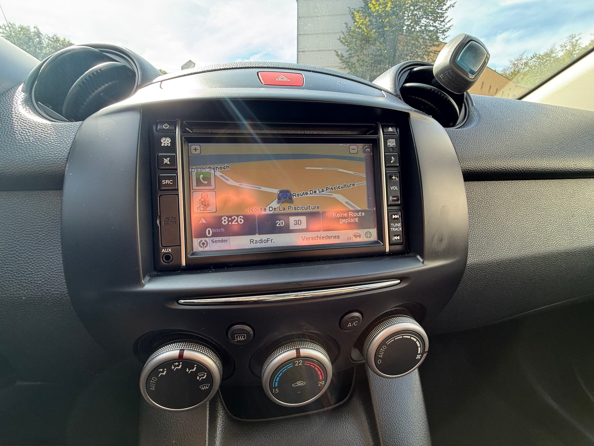 MAZDA 2 1.3i 16V Exclusive-image-24