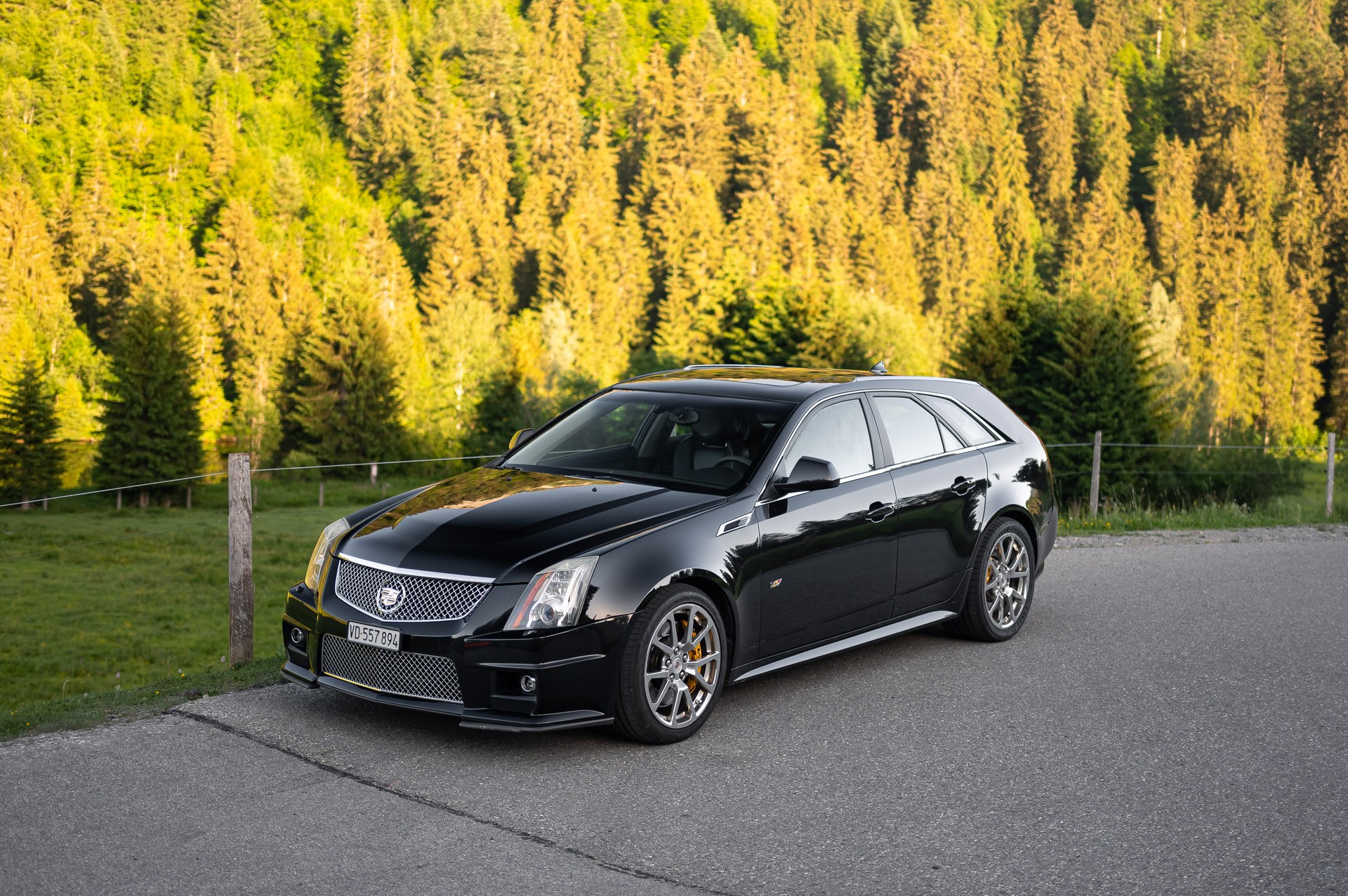 CADILLAC 6.2 V8 Supercharged-image-0