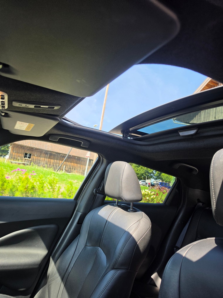 NISSAN Juke 1.6 DIG-T N-Connecta 4x4 Xtronic M-CVT-image-4