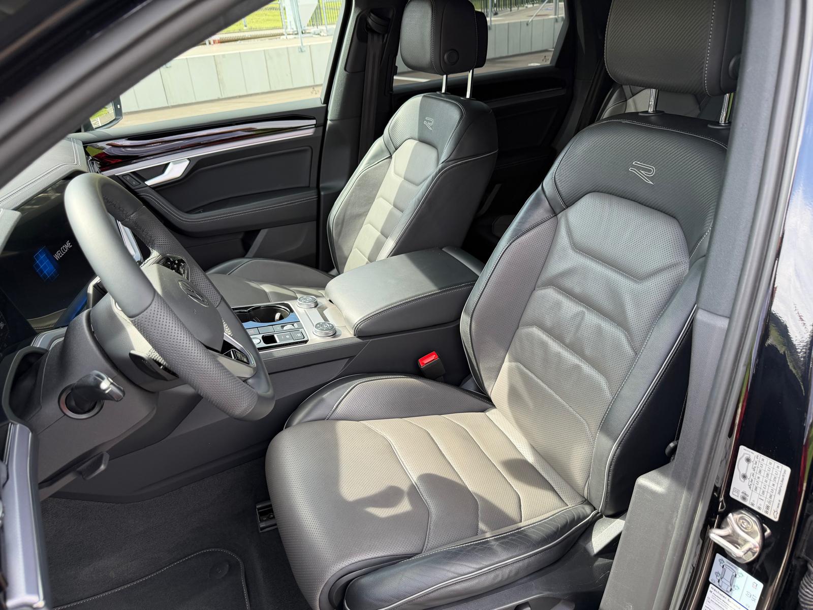 VW Touareg 3.0 TDI R Line Tiptronic-image-7