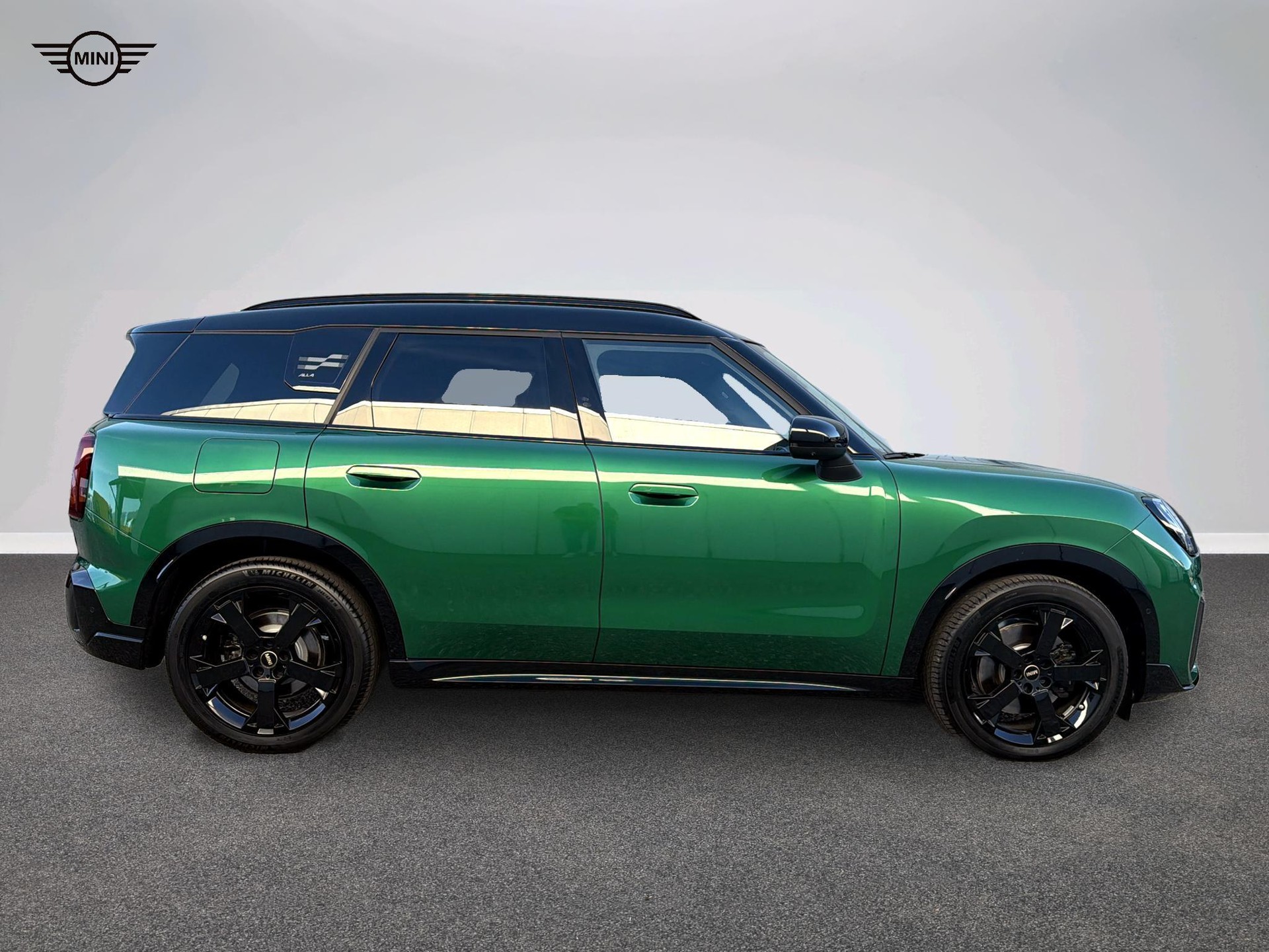 MINI Countryman S ALL4-image-1