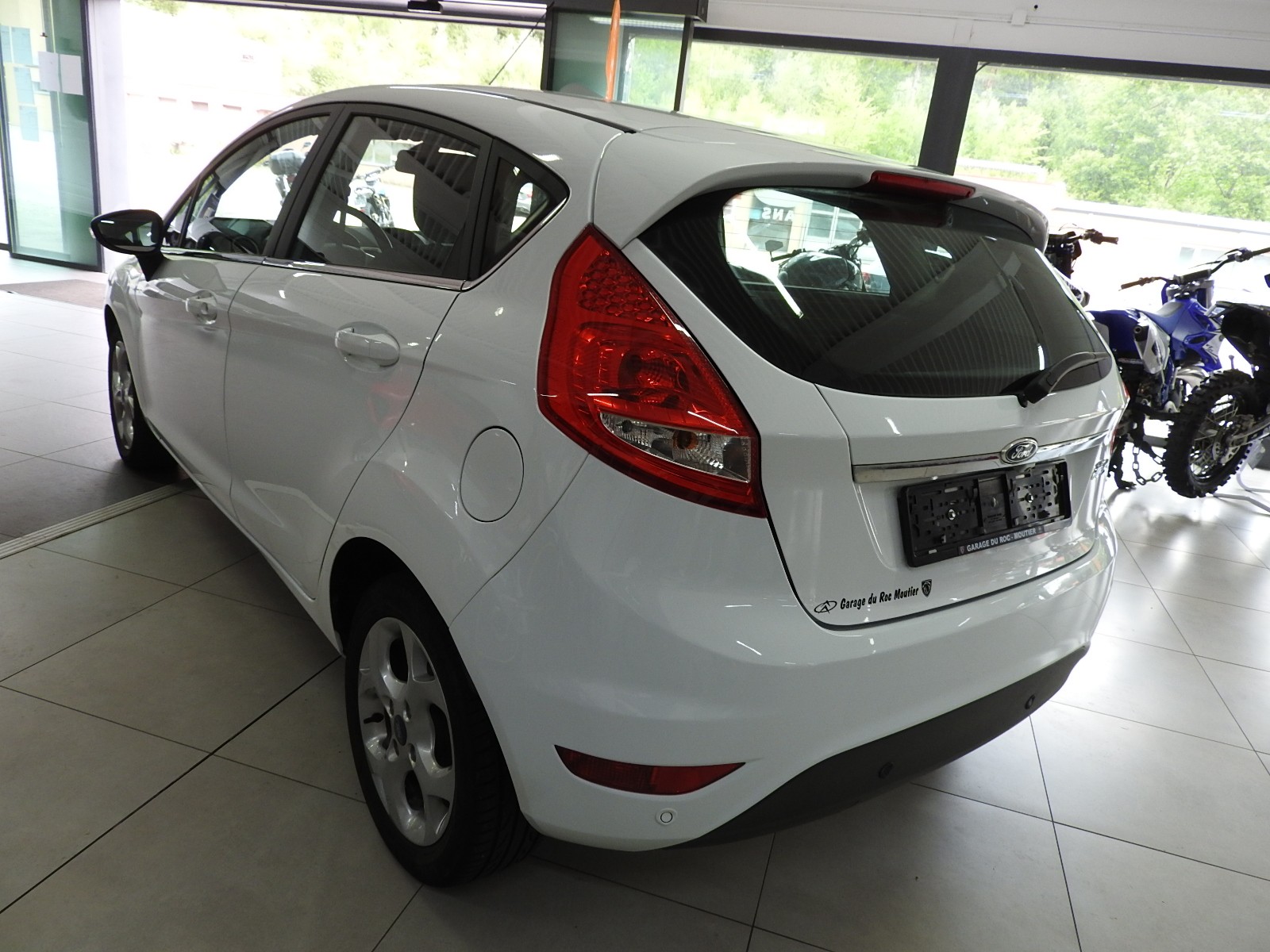 FORD Fiesta 1.4 16V Titanium Automatic-image-3