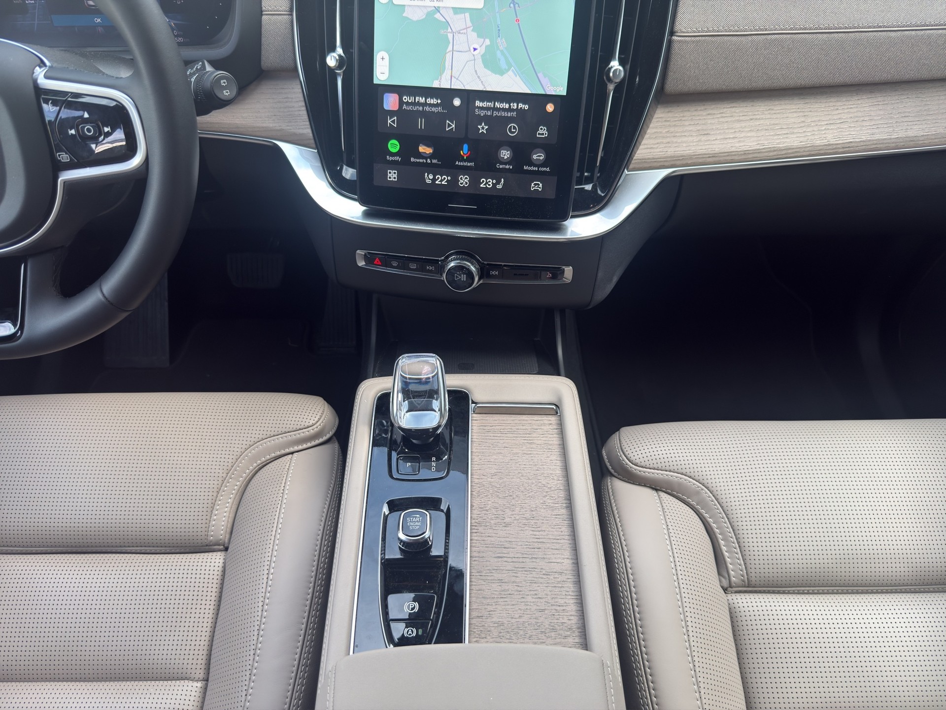 VOLVO XC90 T8 eAWD PluginHybrid Ultra Bright Geartronic-image-14