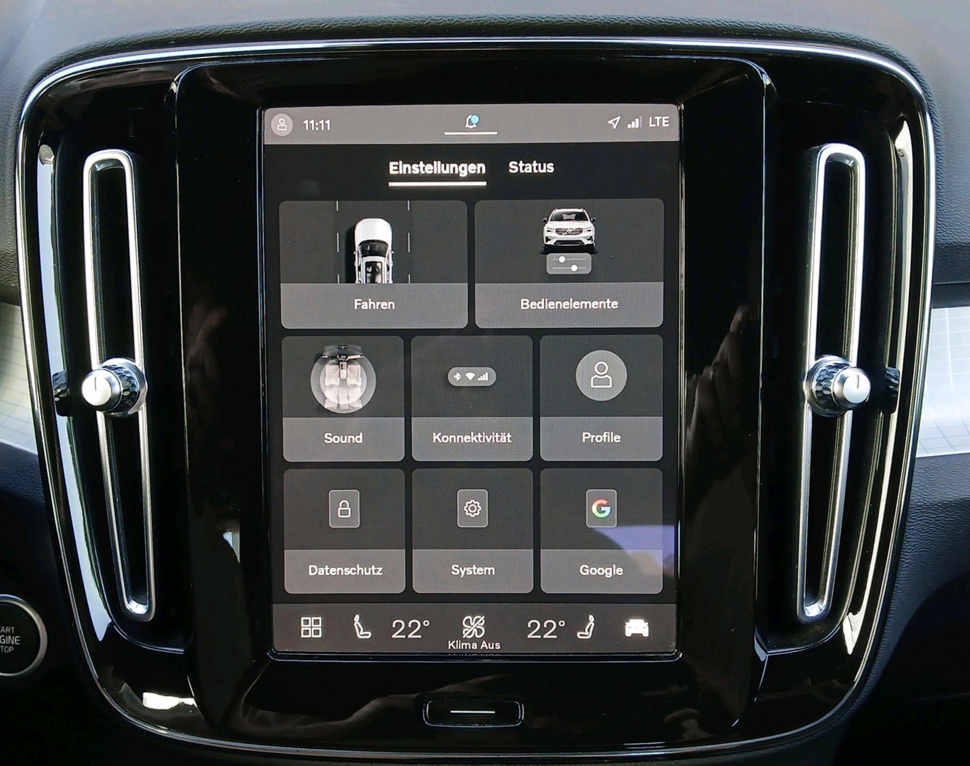 VOLVO XC40 2.0 B3 MH Core-image-12