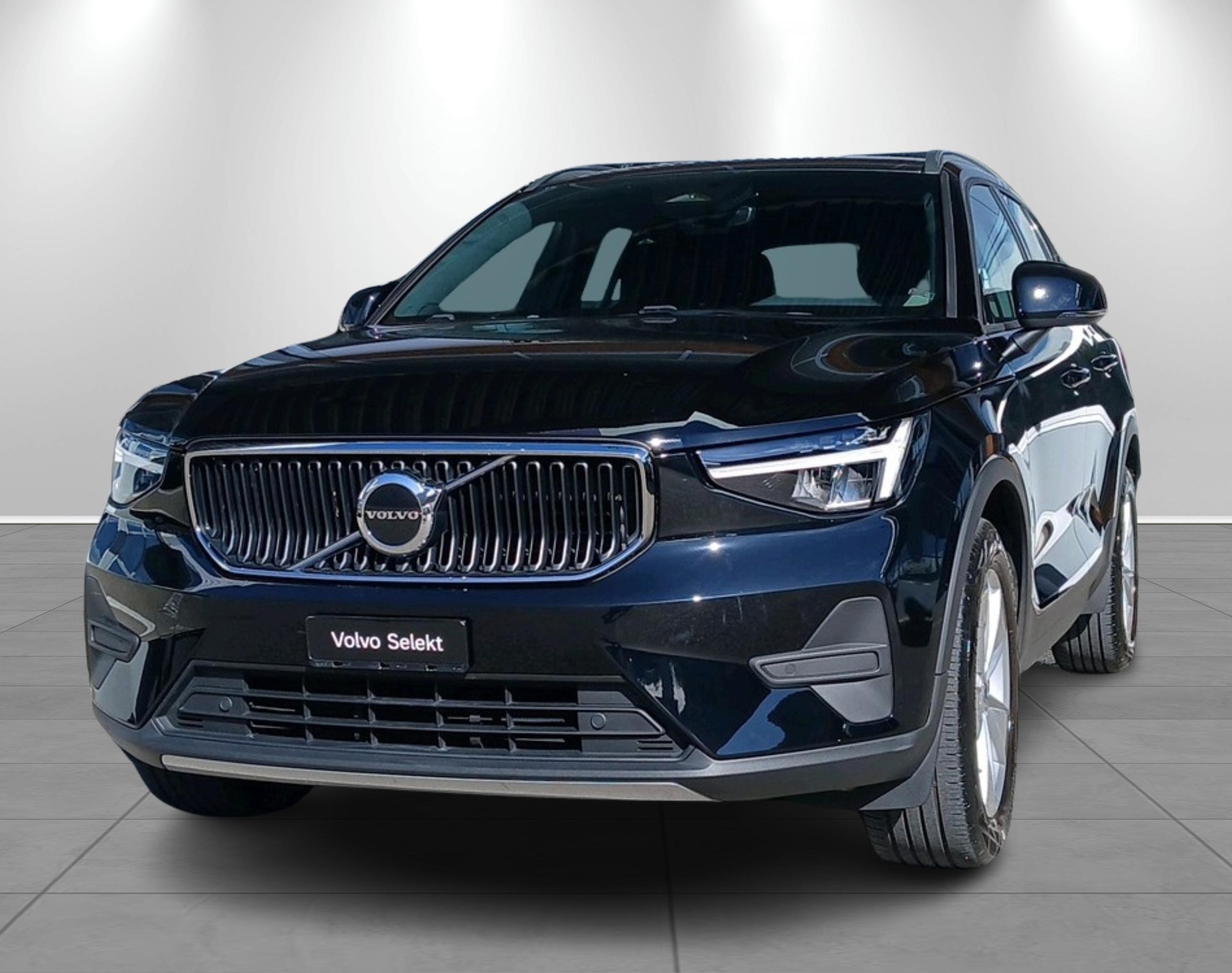 VOLVO XC40 2.0 B3 MH Core-image-0
