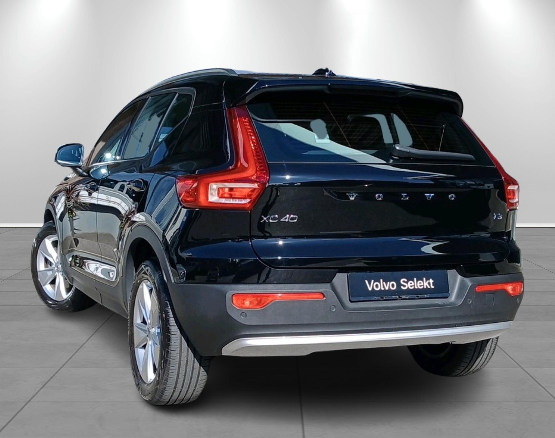 VOLVO XC40 2.0 B3 MH Core-image-1