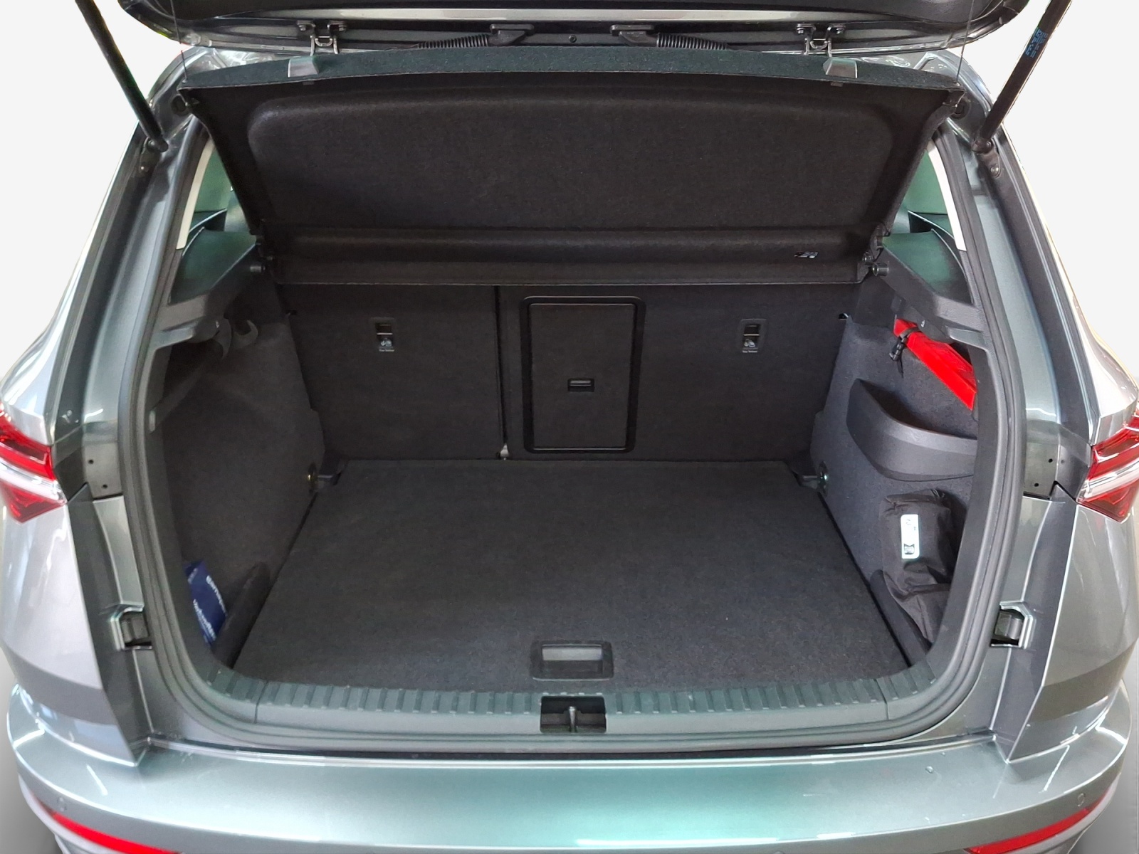 SKODA Karoq 2.0 TDI CR Selection 4x4 DSG-image-12
