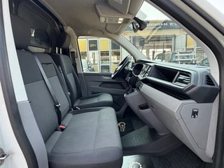 VW T6.1 2.0 TDI 4Motion DSG-image-10