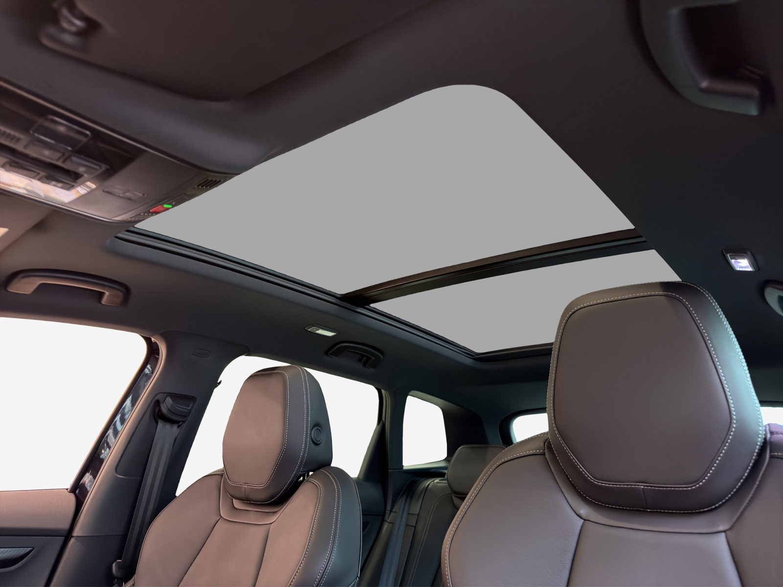 SKODA Karoq 2.0 TSI SportLine 4x4 DSG-image-12