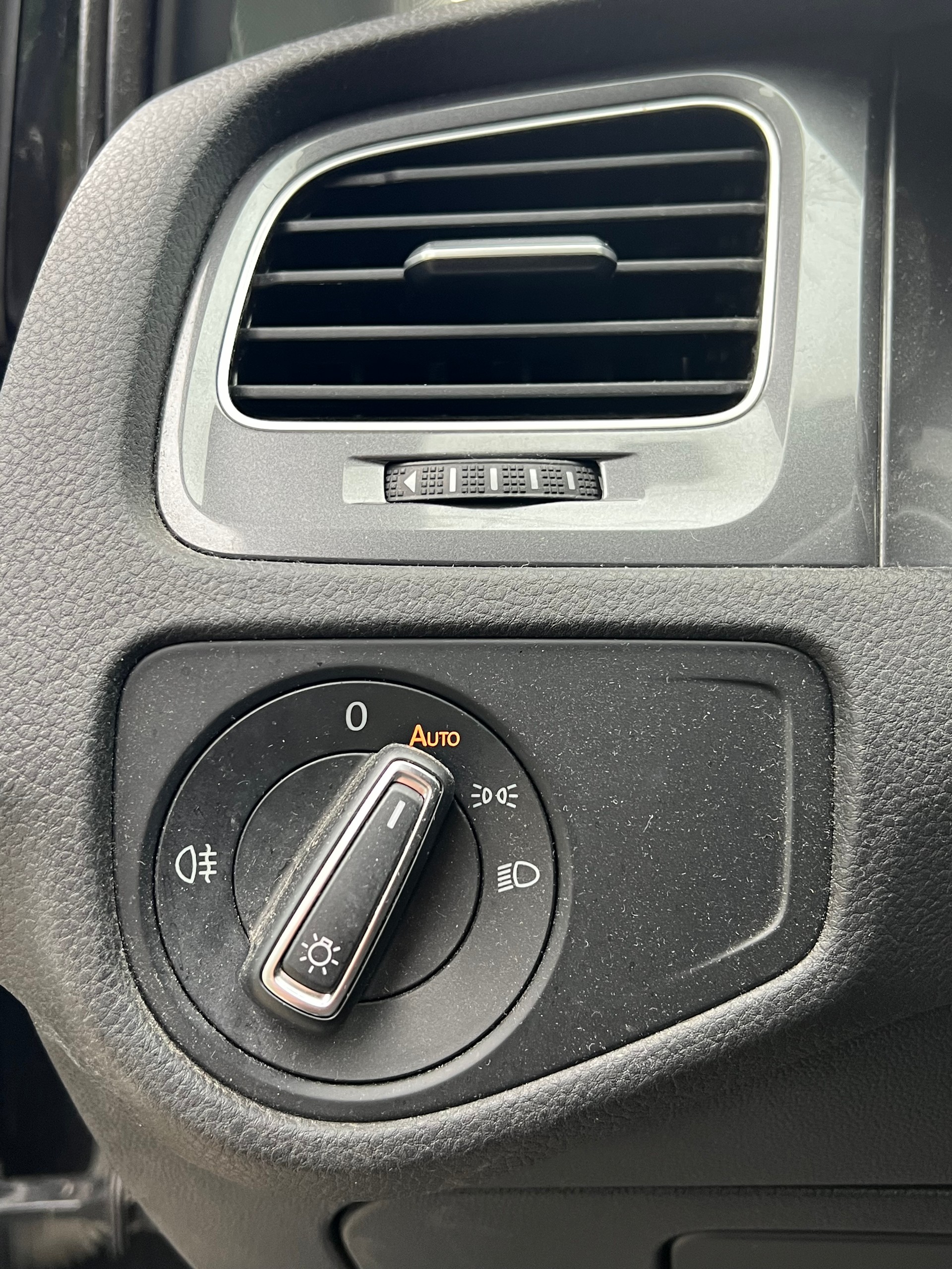 VW e-Golf-image-13