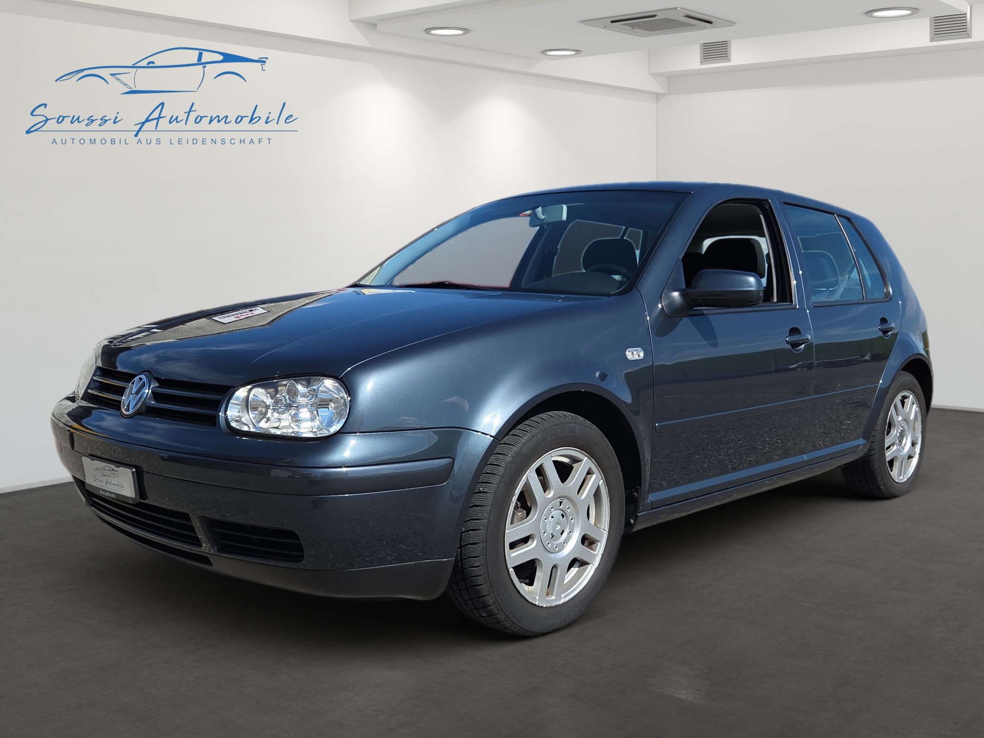 VW Golf 1.6 Automatic-image-0