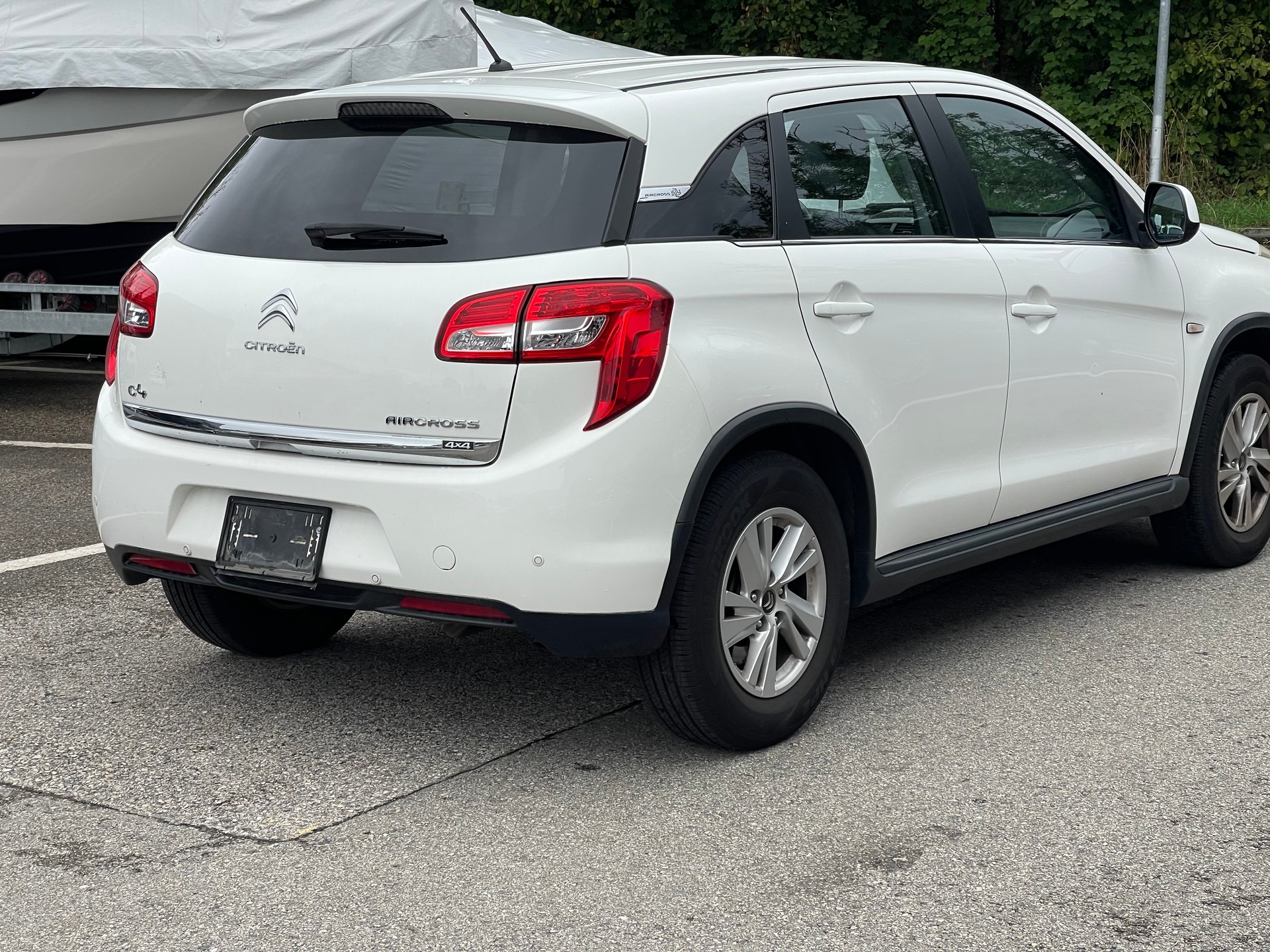 CITROEN C4 Aircross 1.6 HDi Collection 4WD-image-2