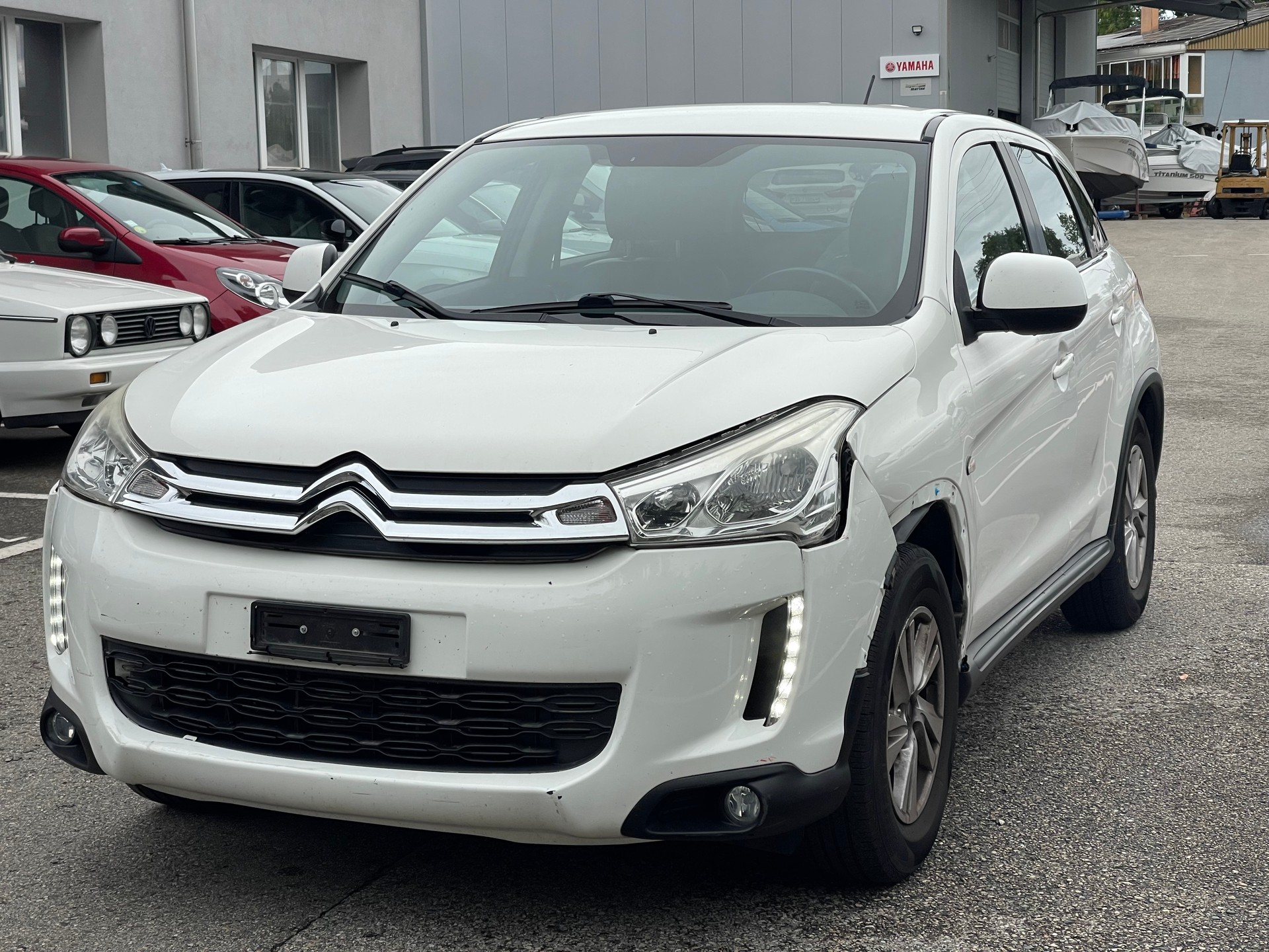 CITROEN C4 Aircross 1.6 HDi Collection 4WD-image-6