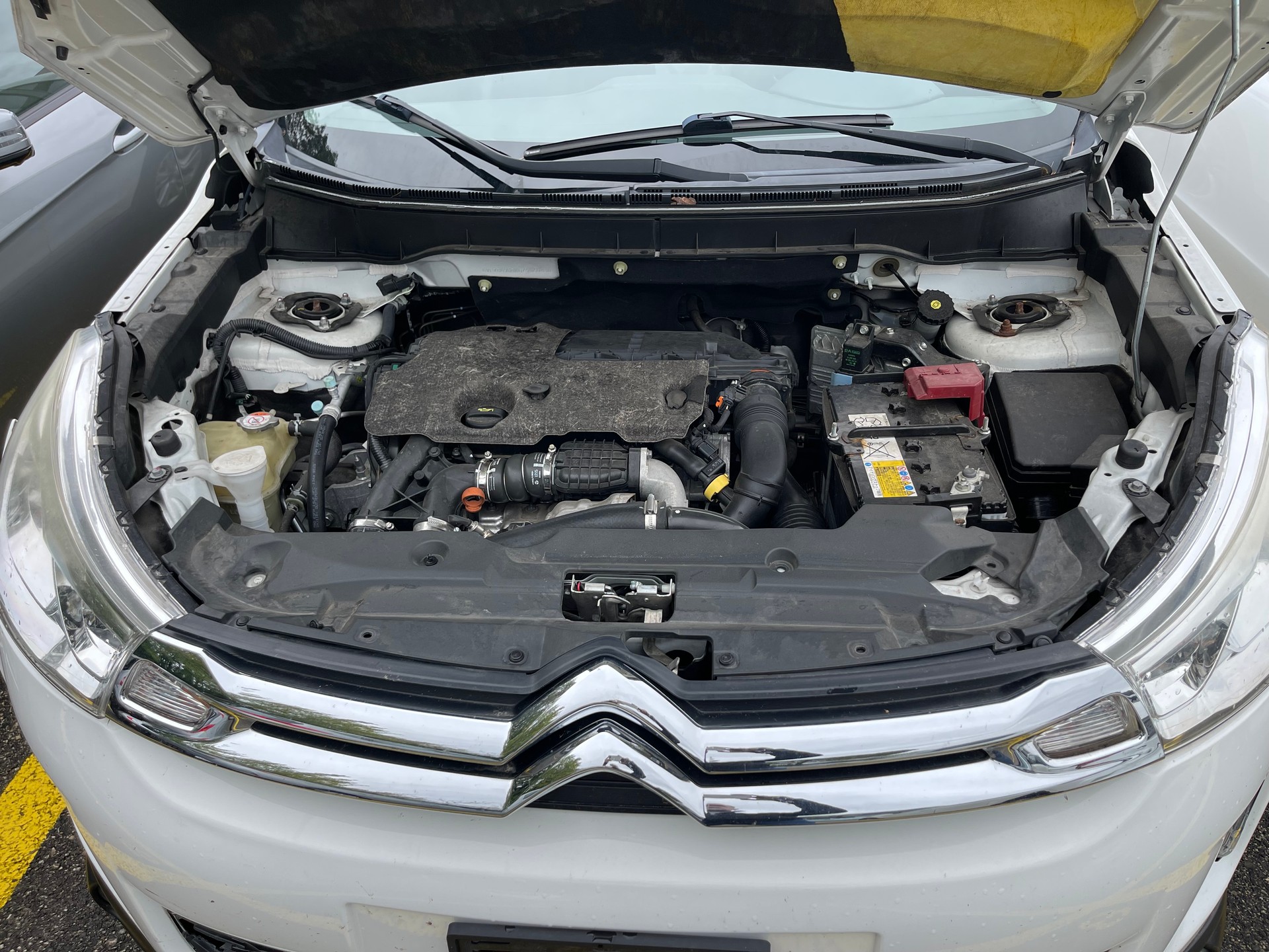 CITROEN C4 Aircross 1.6 HDi Collection 4WD-image-12