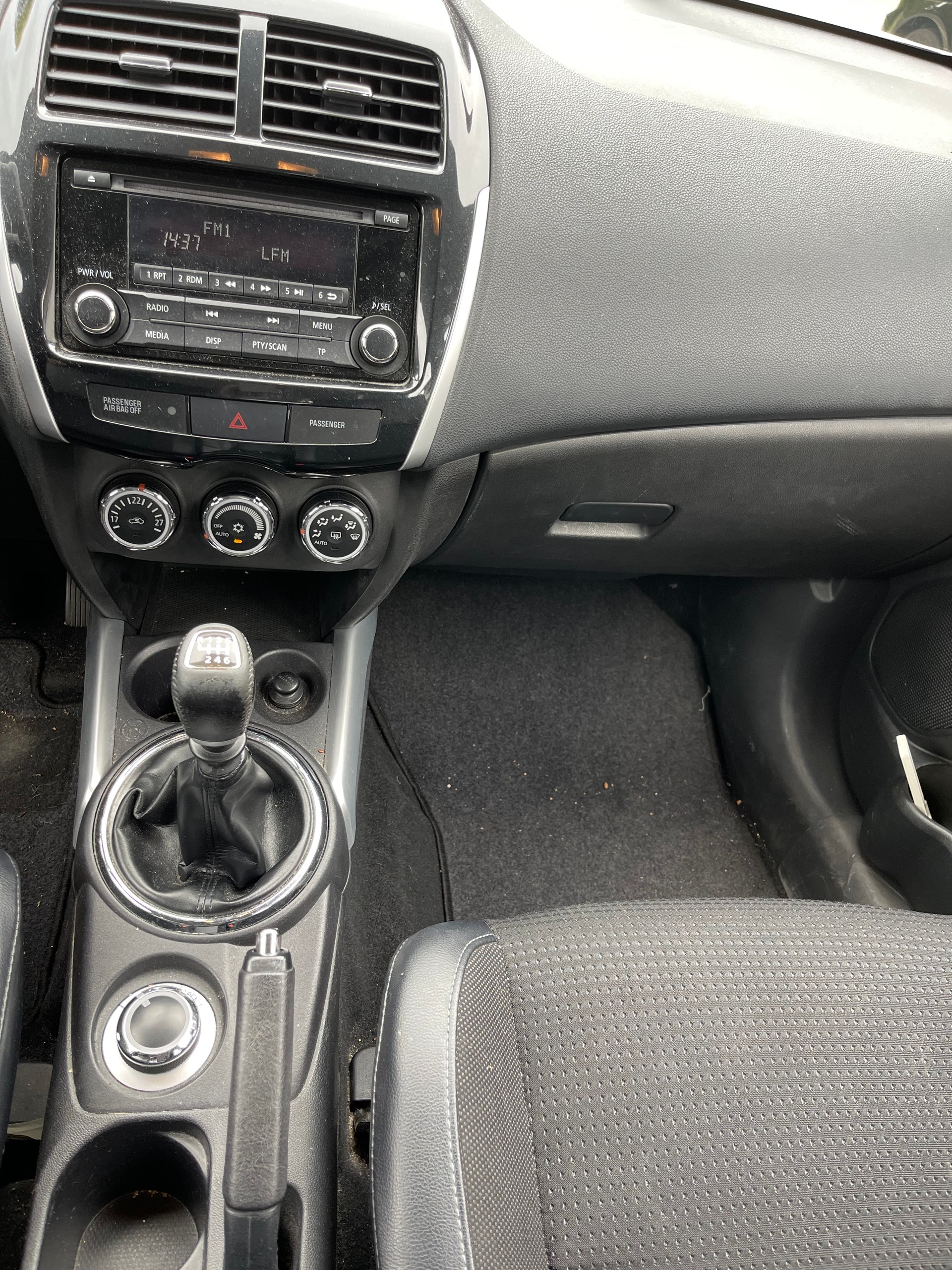 CITROEN C4 Aircross 1.6 HDi Collection 4WD-image-9