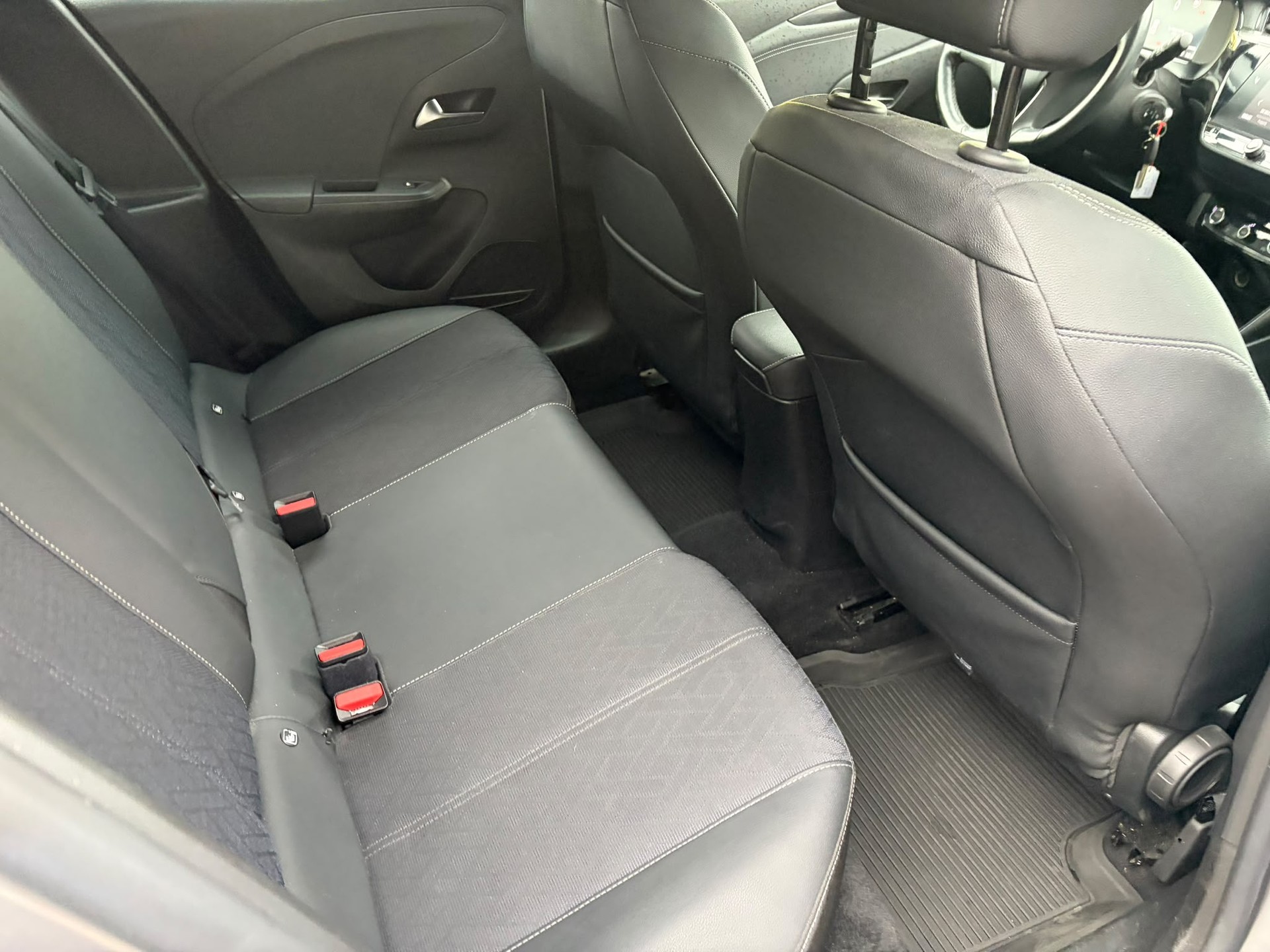 OPEL Corsa 1.2 TP Elegance-image-14